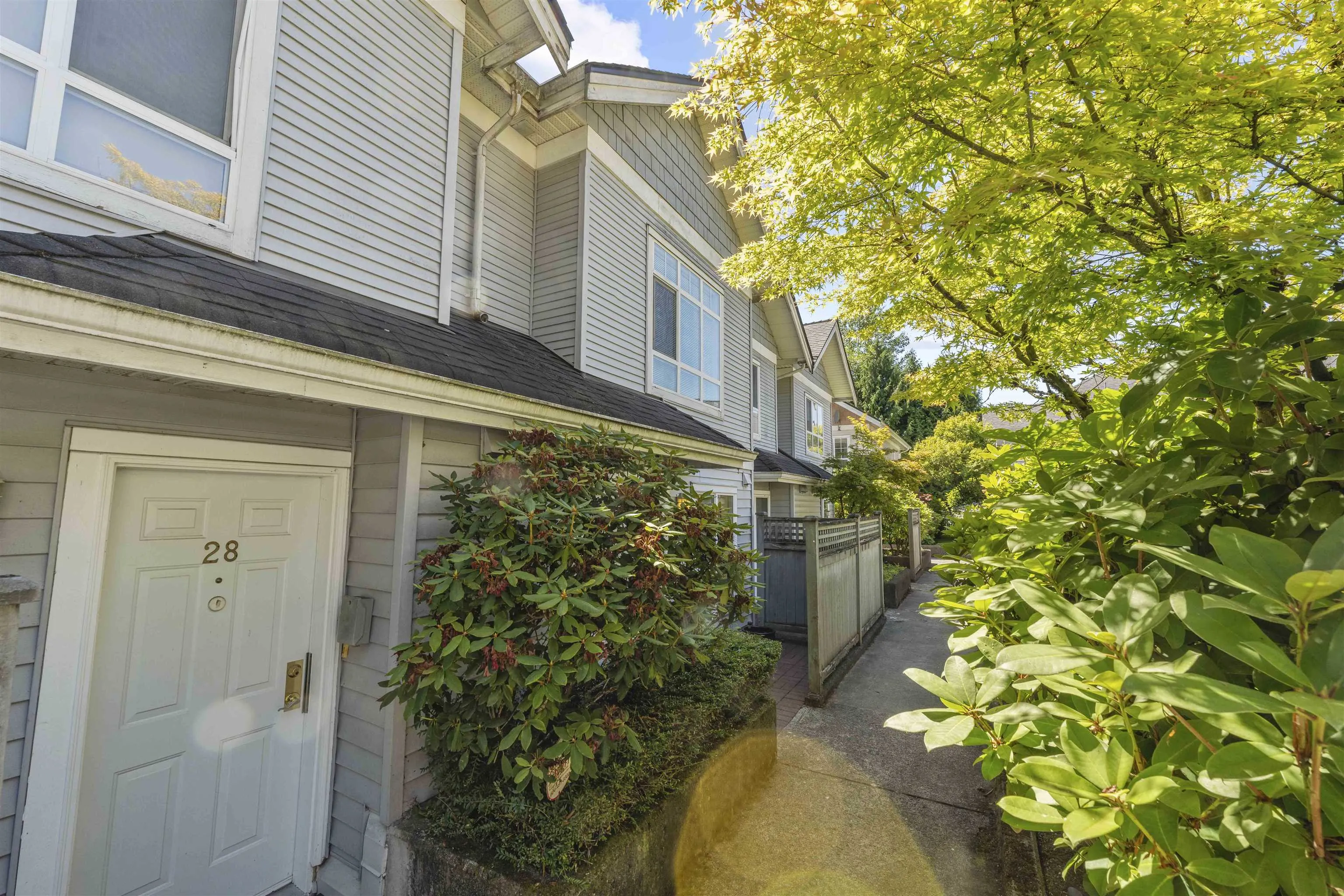 27 6670 Rumble Street