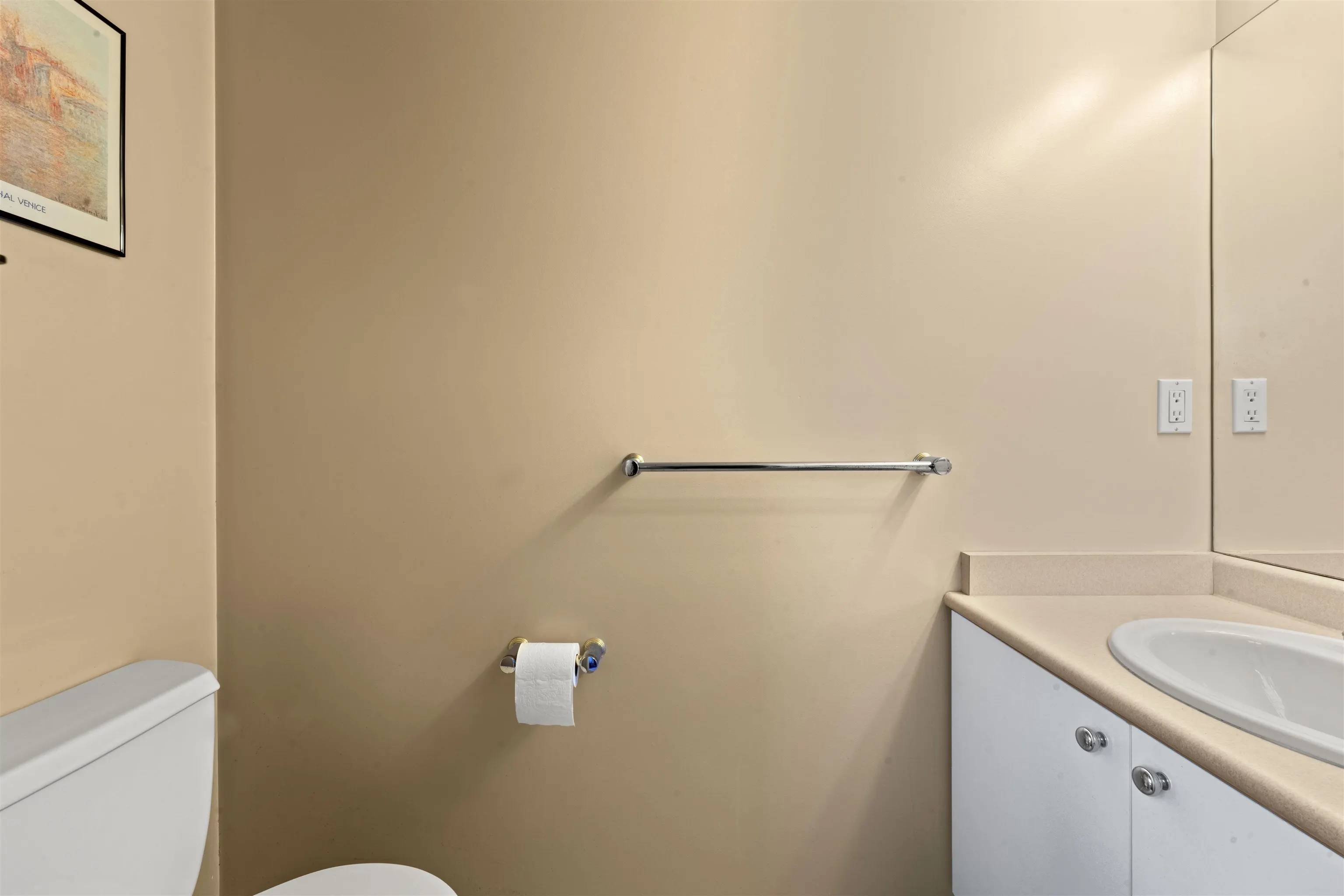 27 6670 Rumble Street