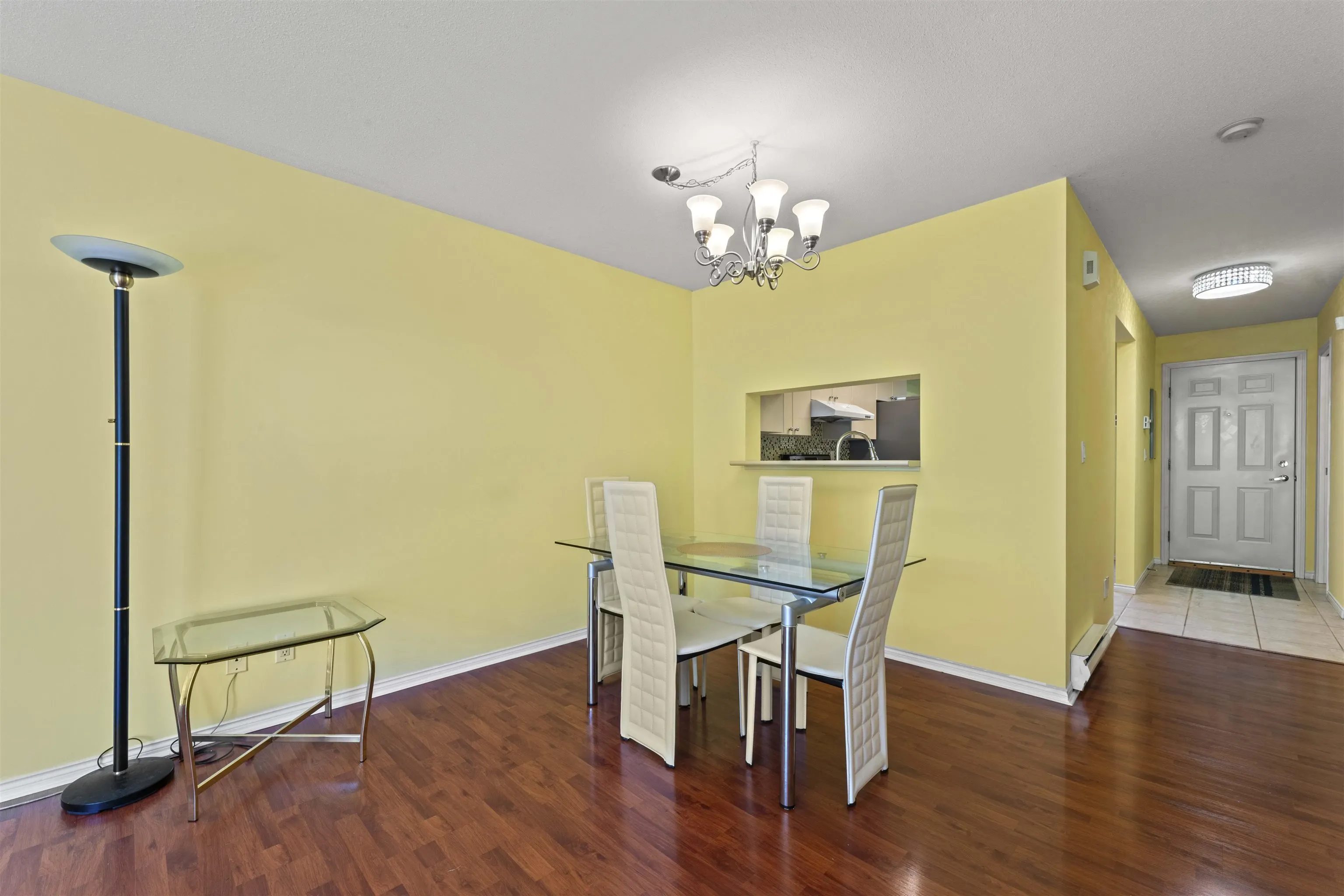 27 6670 Rumble Street