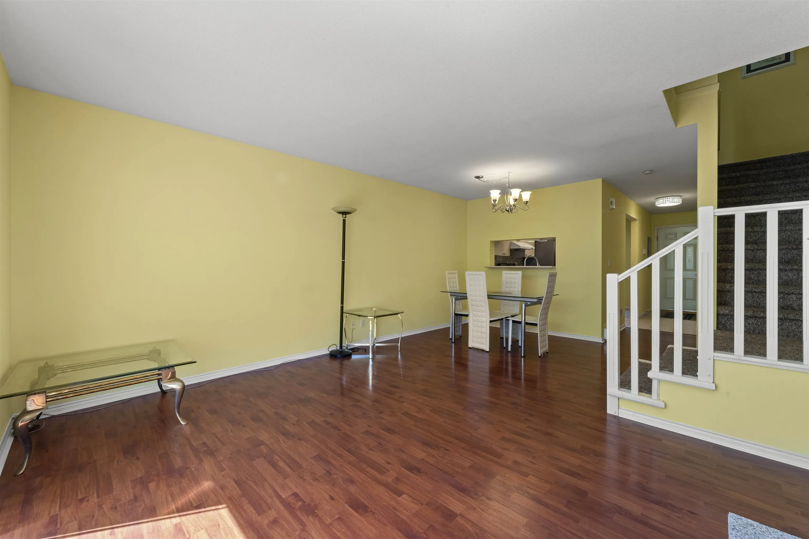 27 6670 Rumble Street