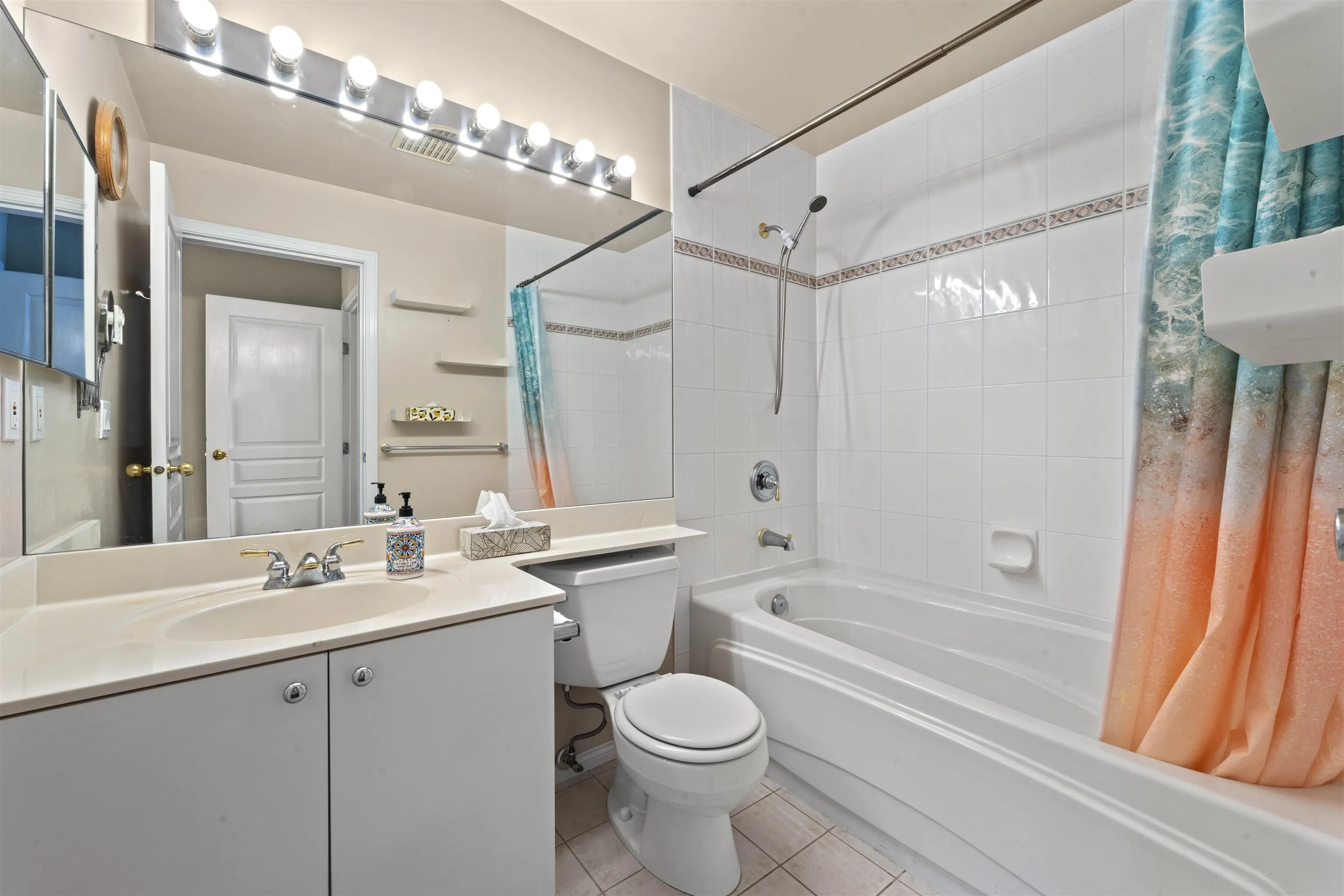 27 6670 Rumble Street