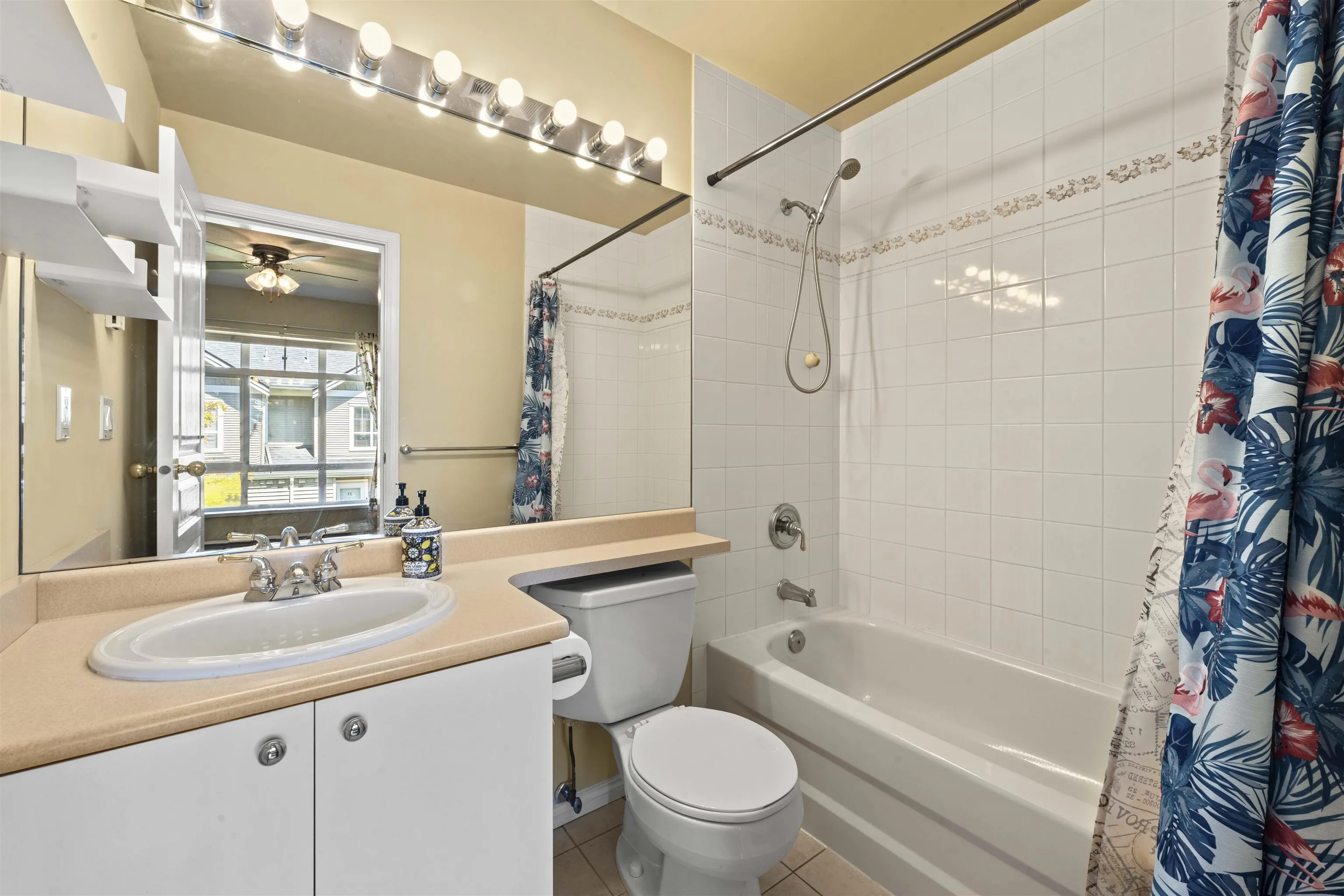 27 6670 Rumble Street