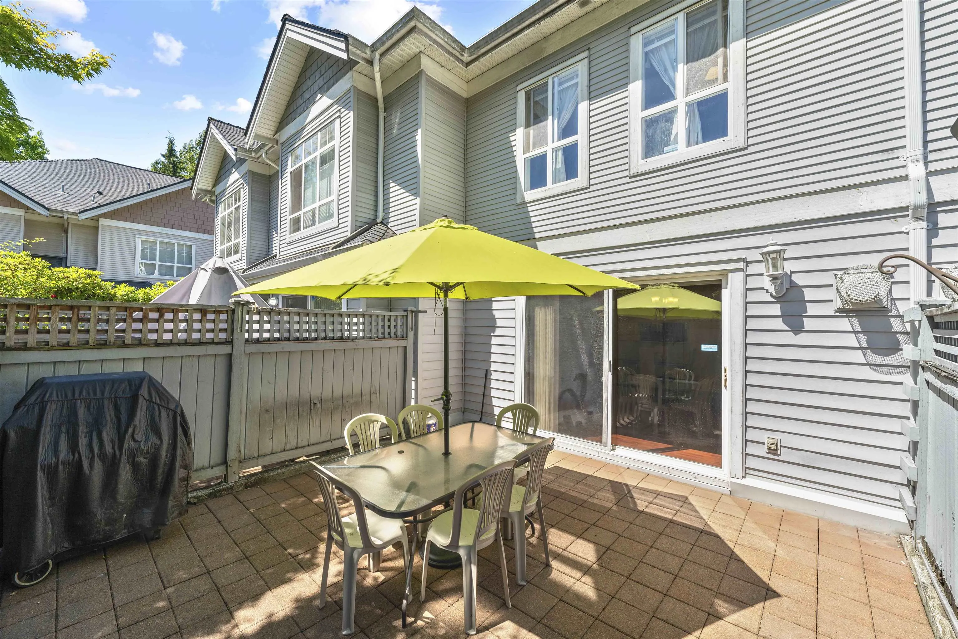 27 6670 Rumble Street