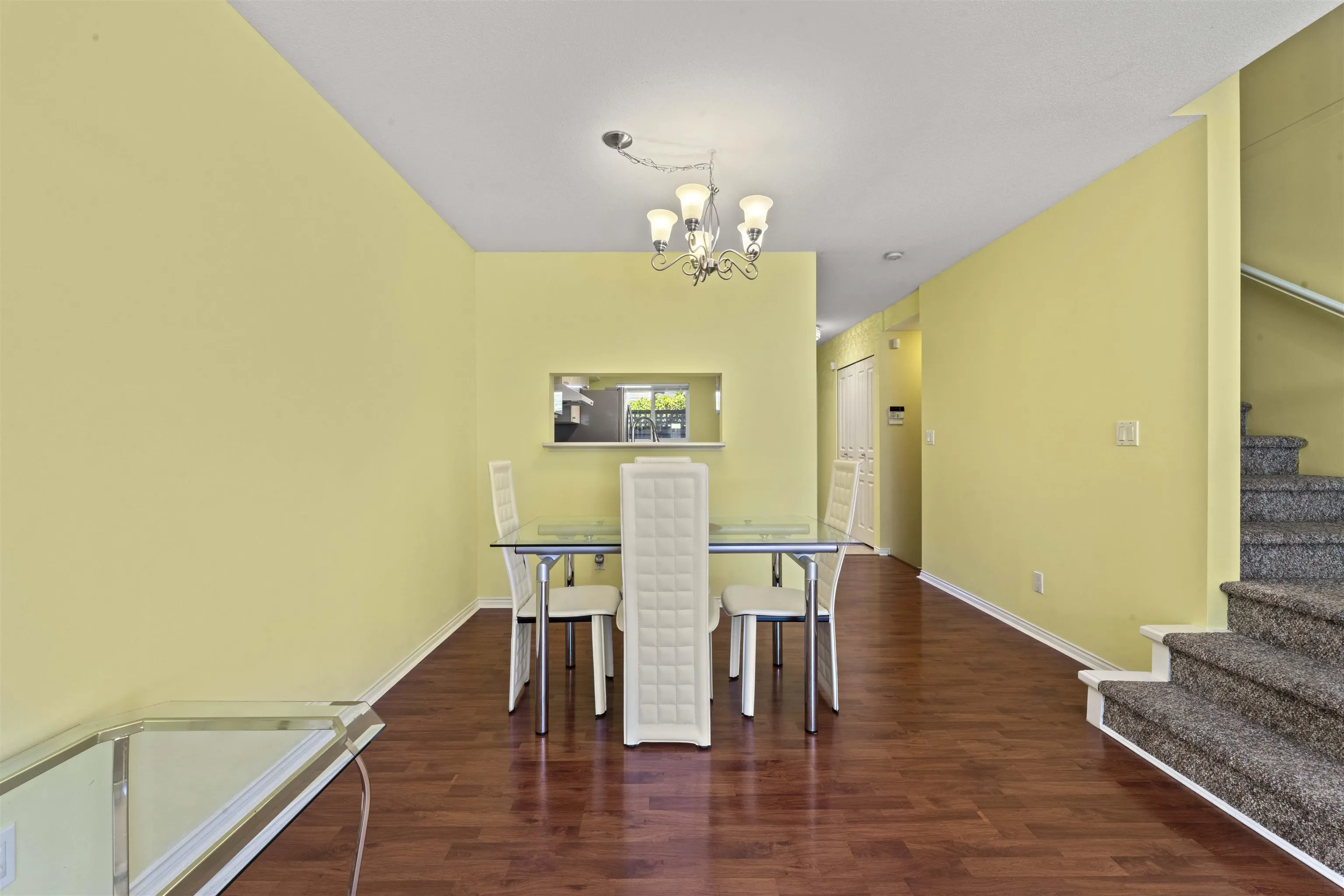 27 6670 Rumble Street