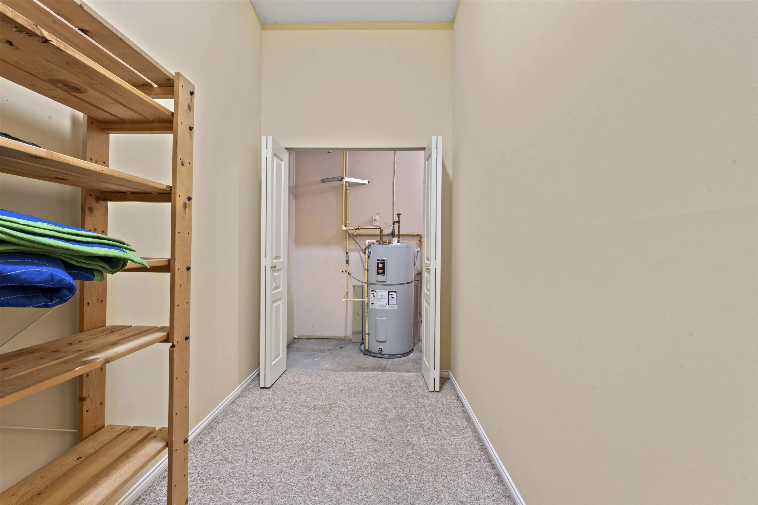 27 6670 Rumble Street