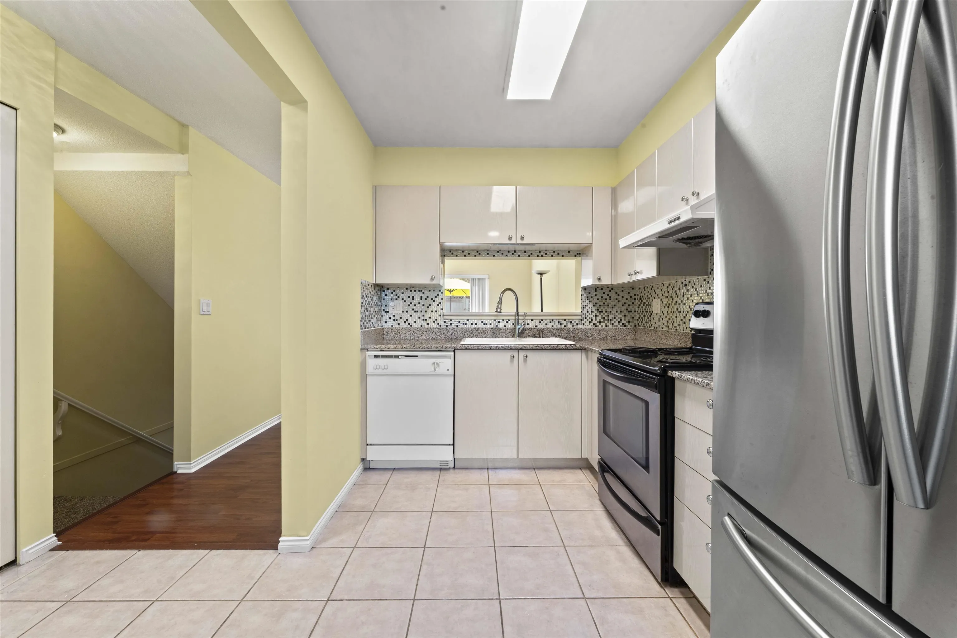 27 6670 Rumble Street