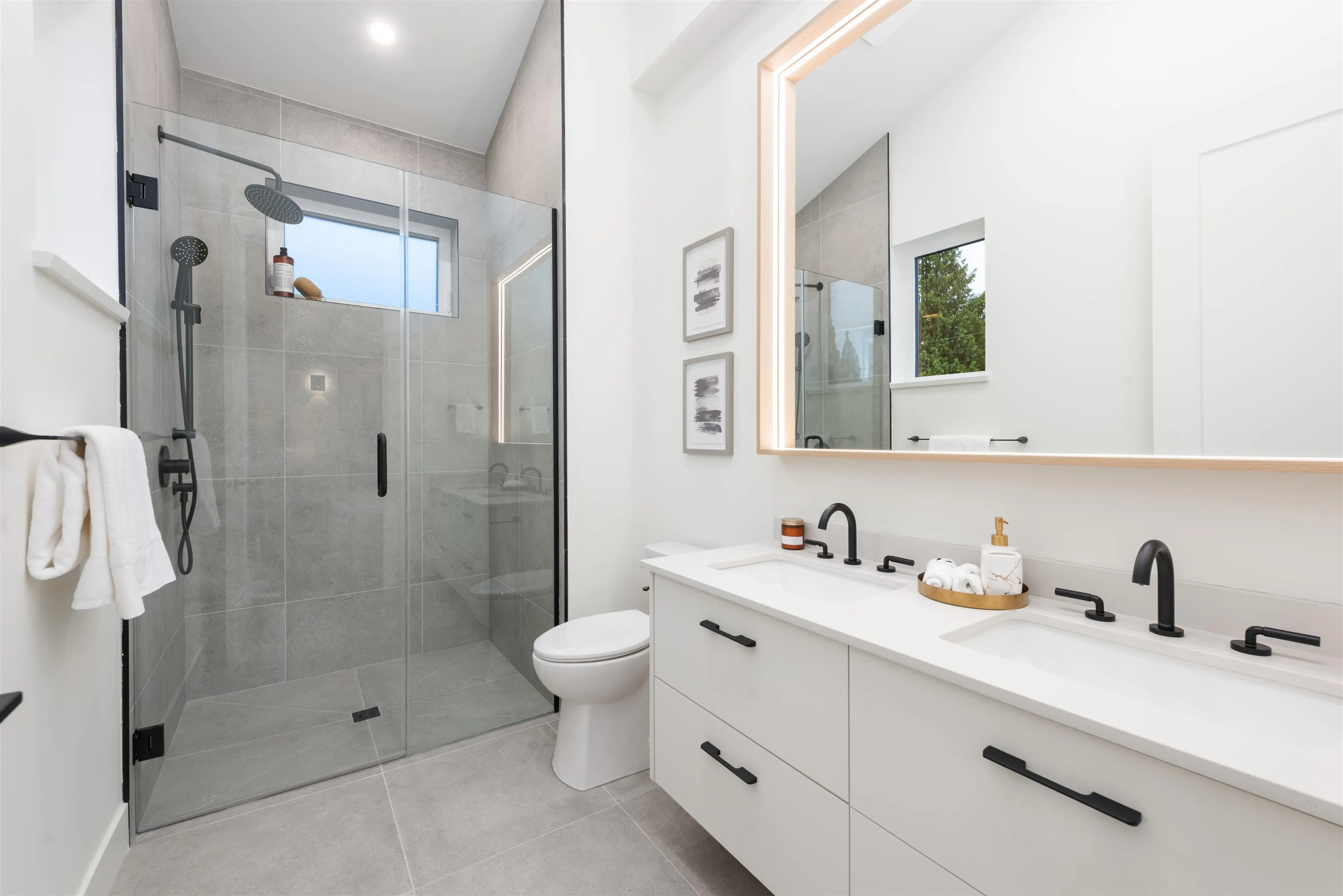 1 65 E King Edward Avenue