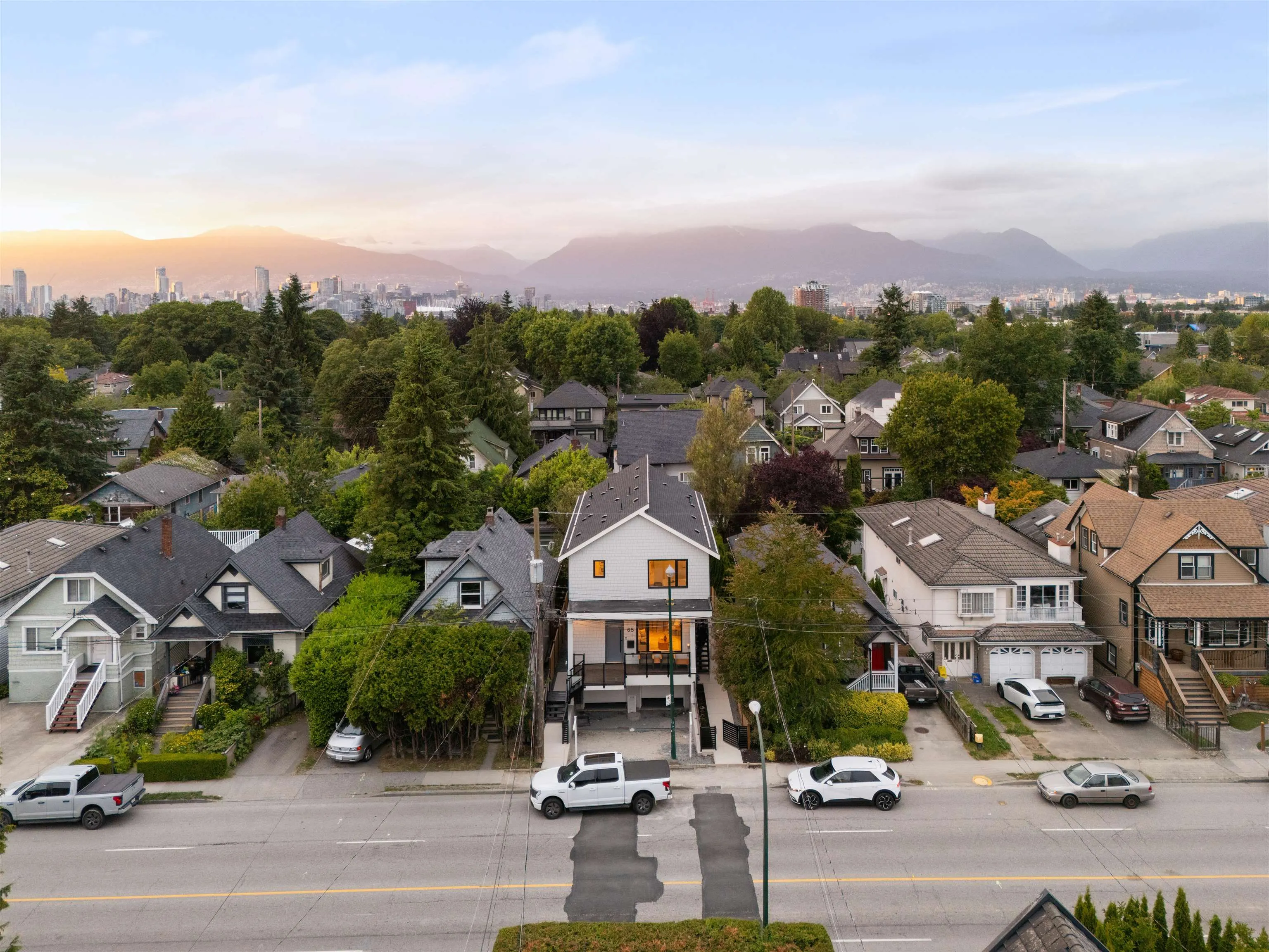 1 65 E King Edward Avenue