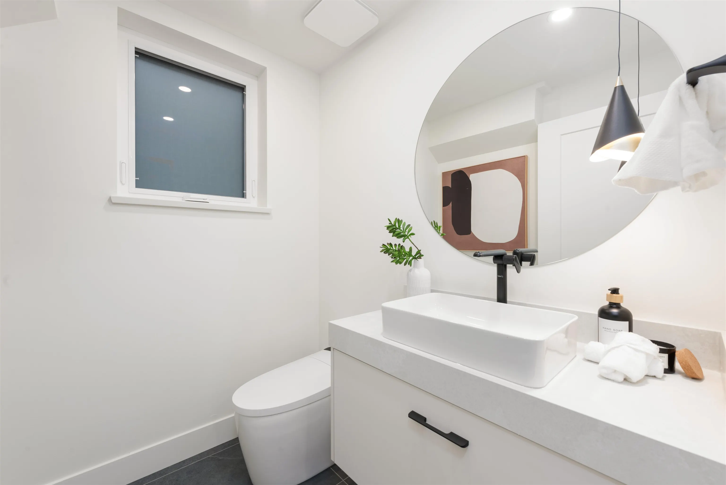 1 65 E King Edward Avenue