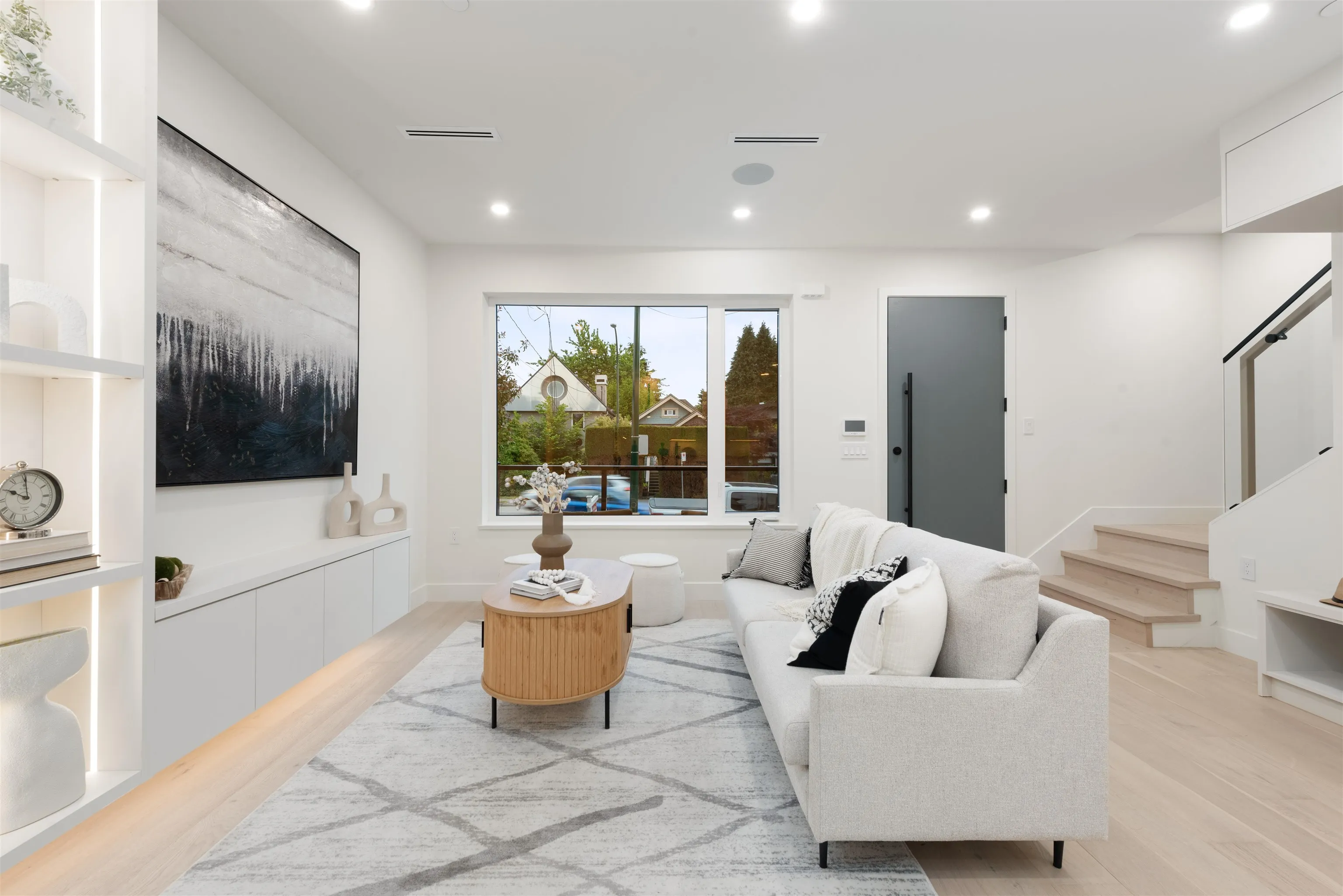 1 65 E King Edward Avenue