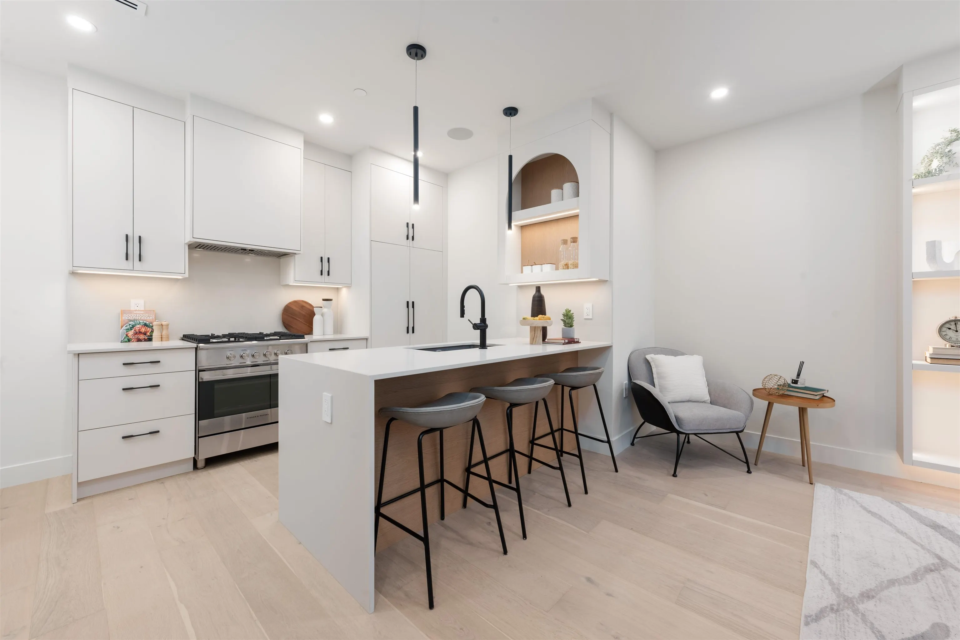 1 65 E King Edward Avenue