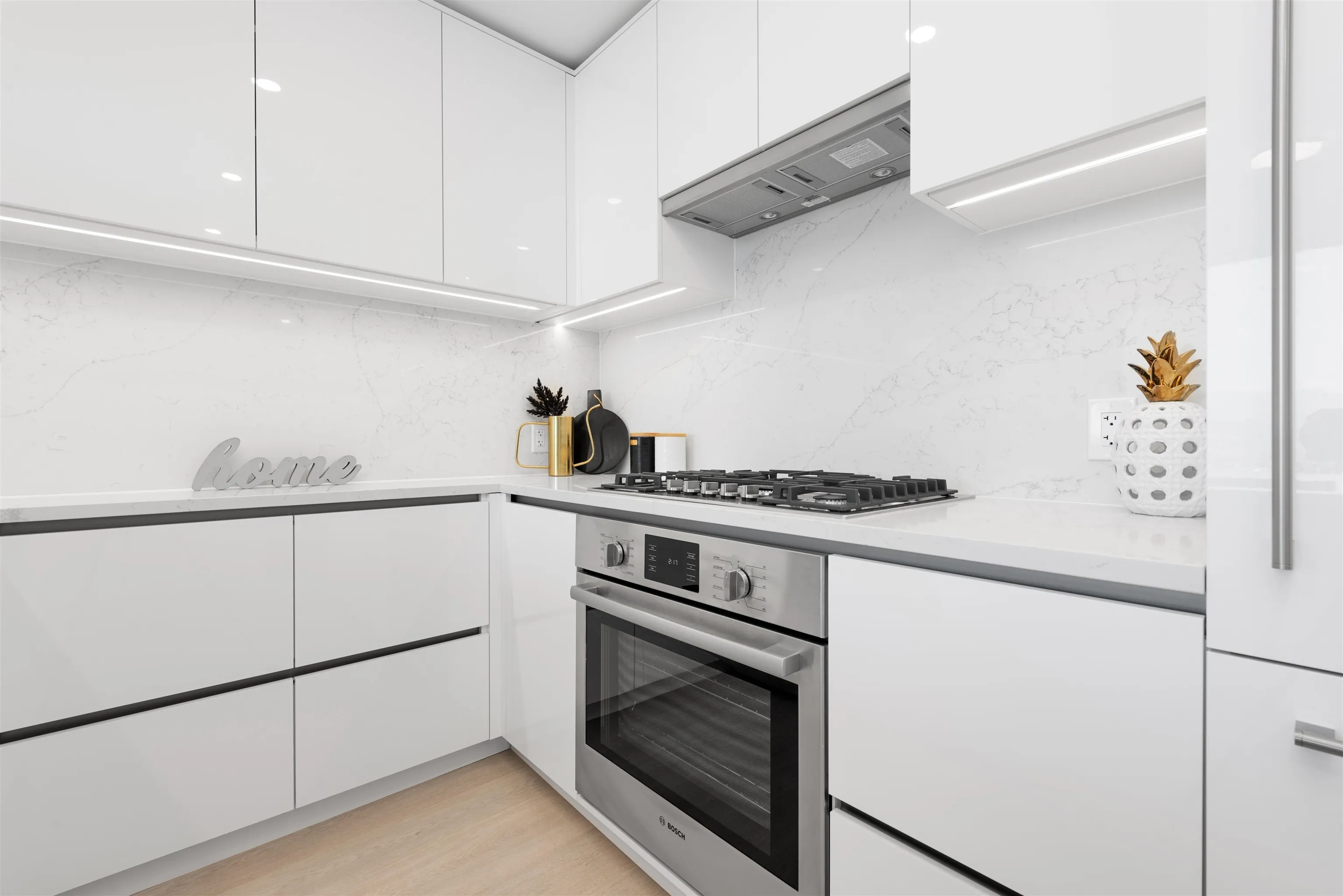 1409 5987 Wilson Avenue