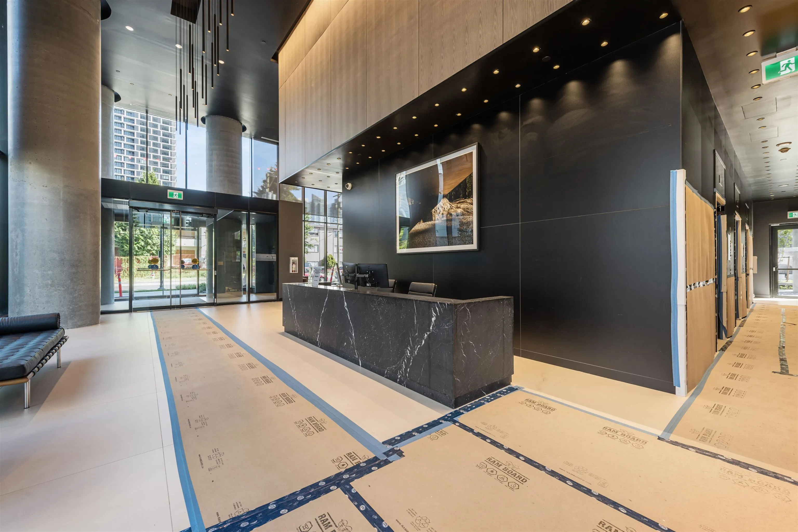 1409 5987 Wilson Avenue