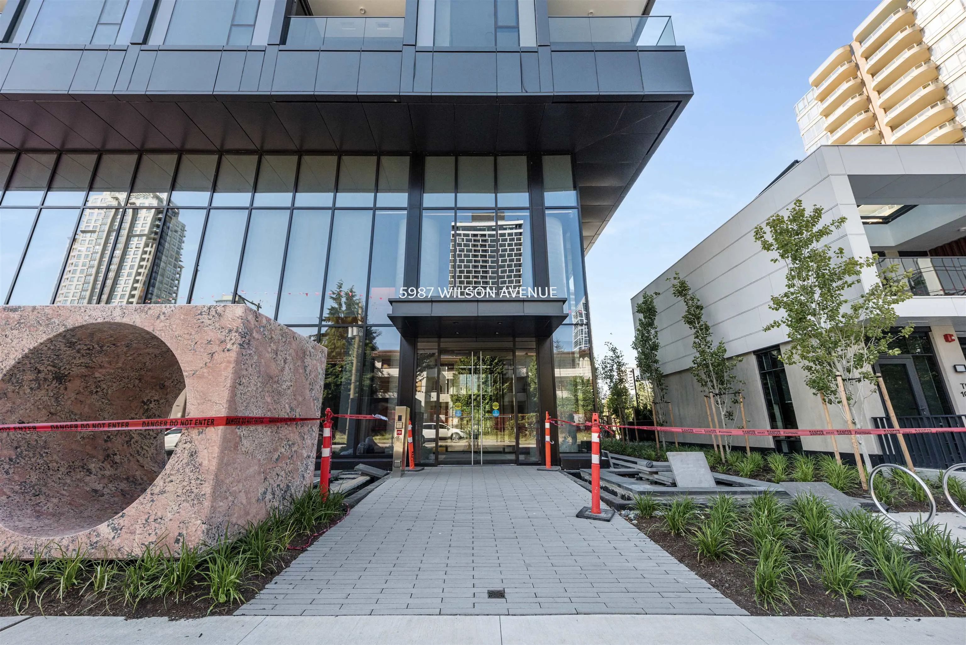 1409 5987 Wilson Avenue