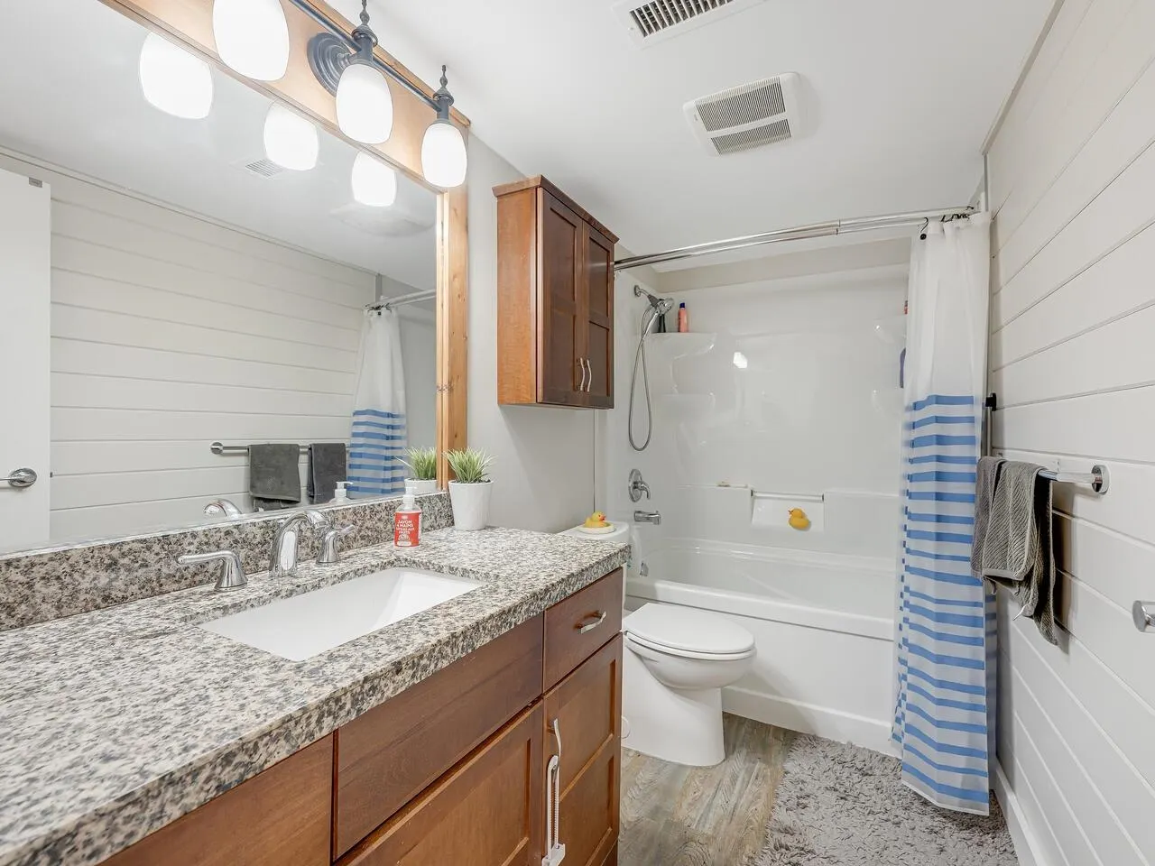 1039 Old Lillooet Road