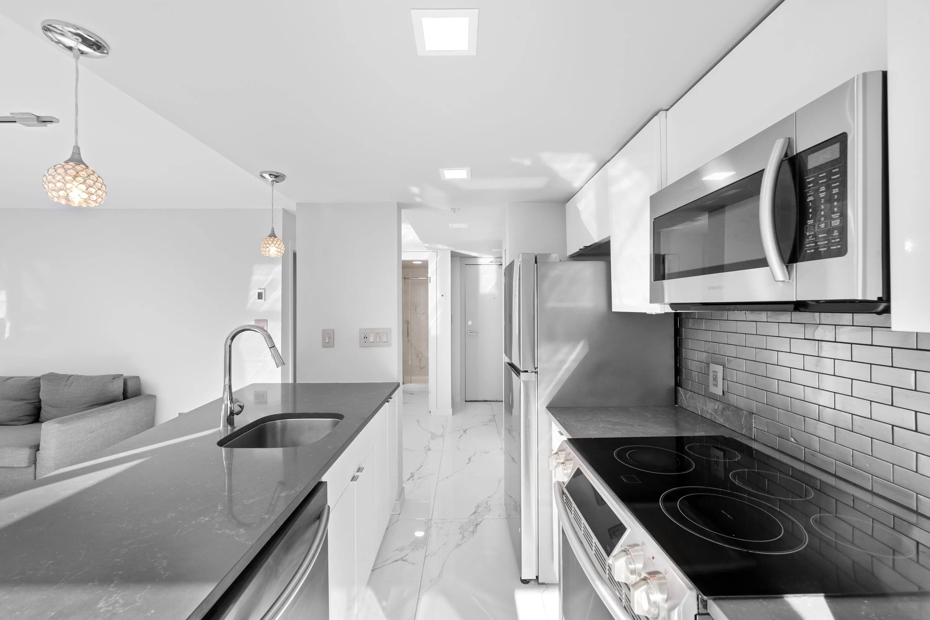 702 1188 Howe Street