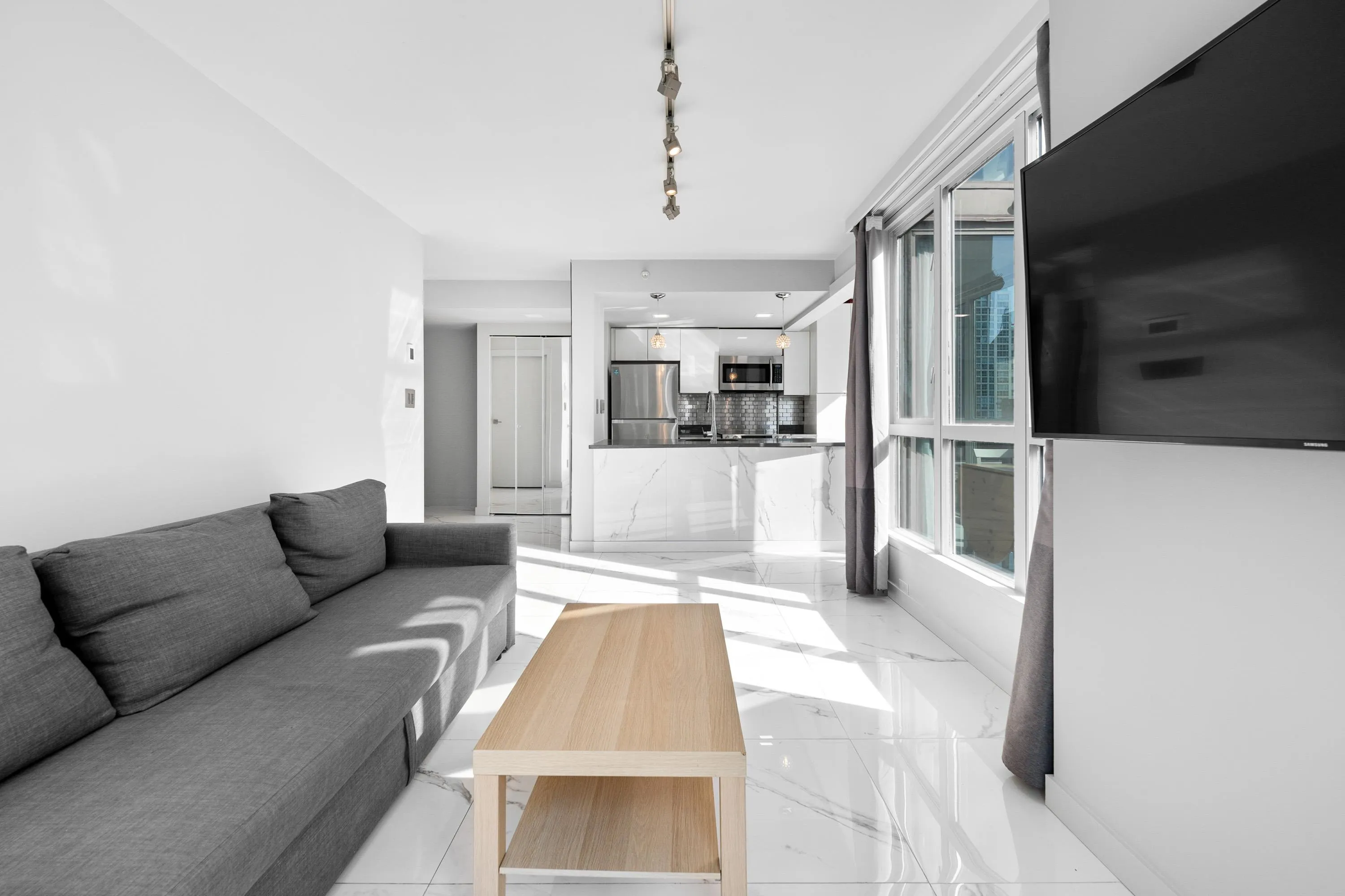 702 1188 Howe Street