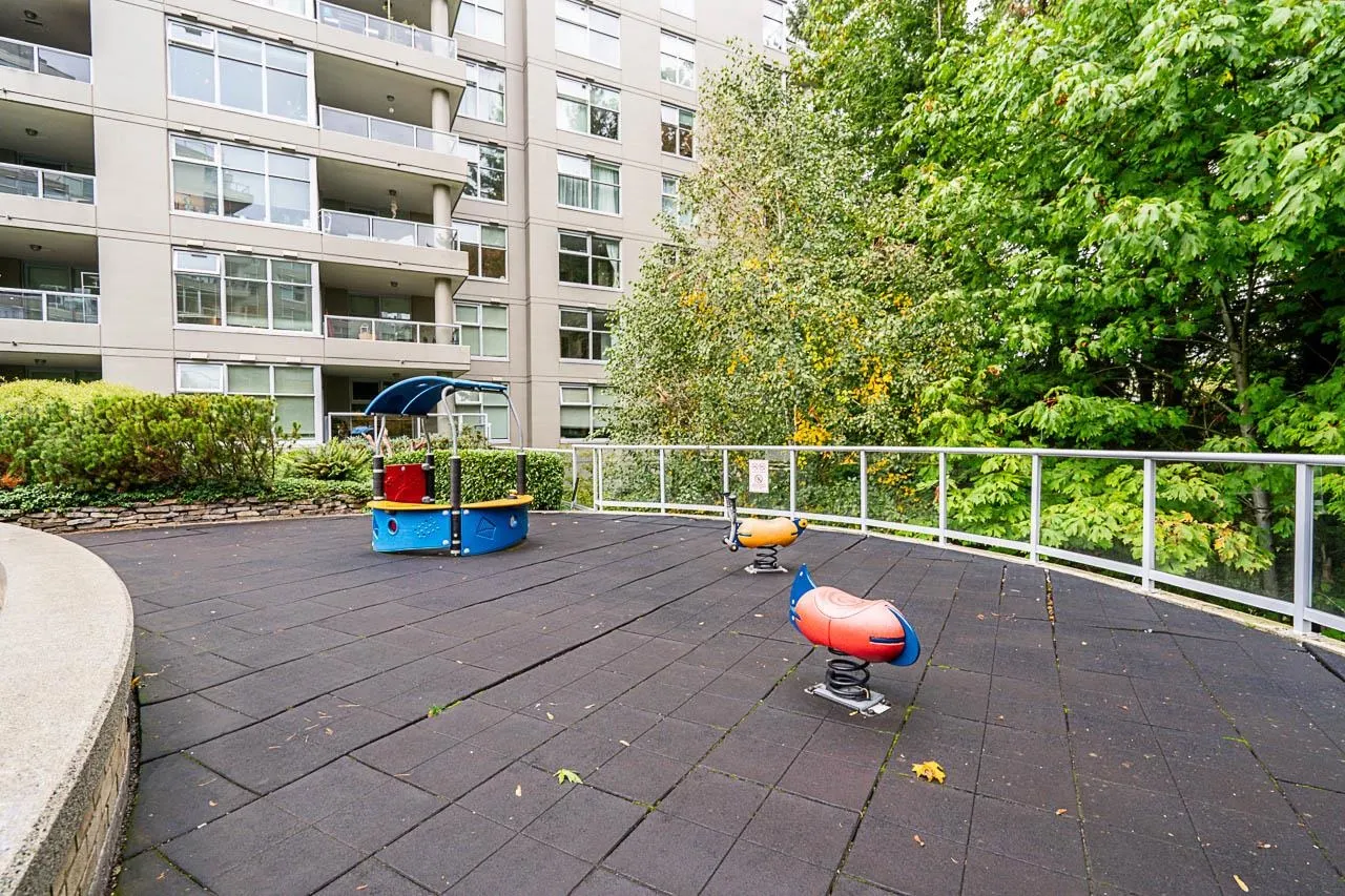 311 9262 University Crescent