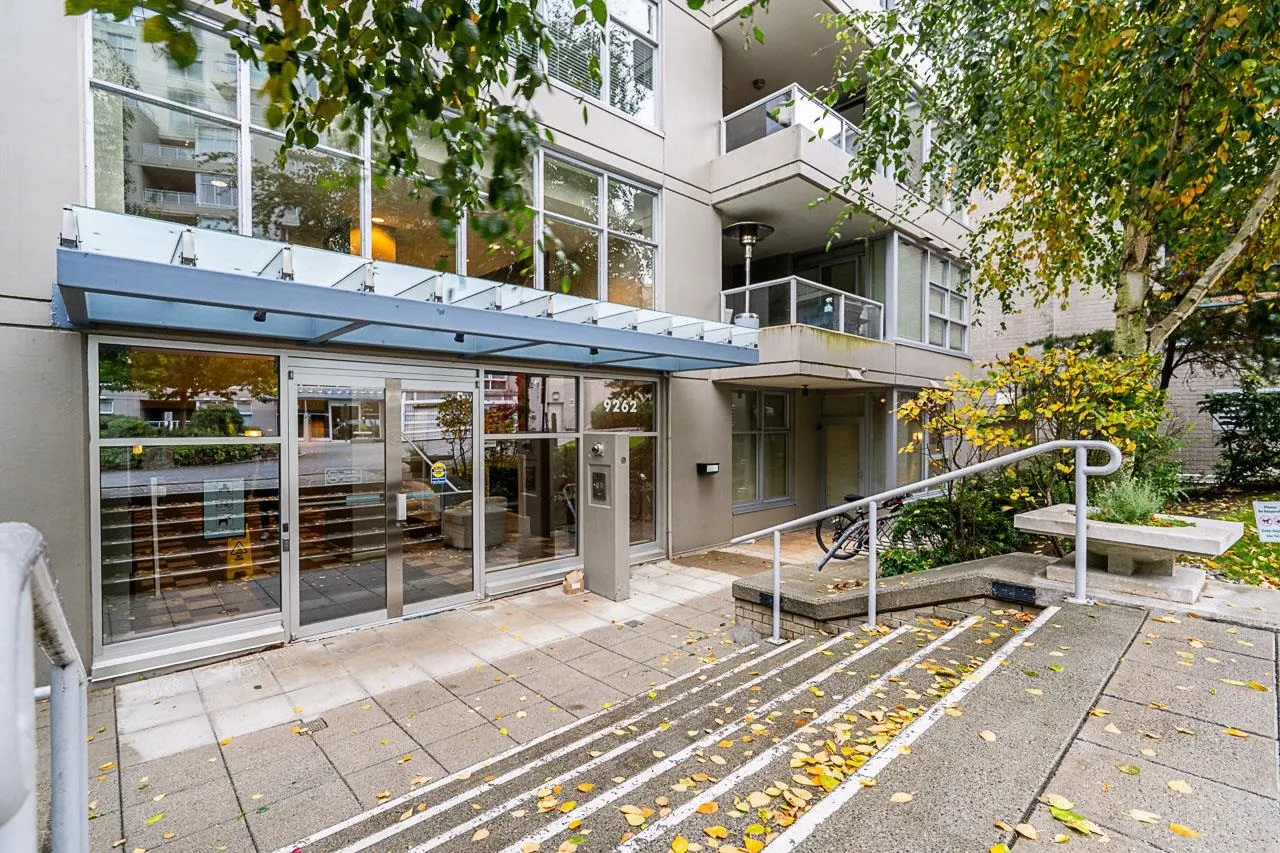 311 9262 University Crescent