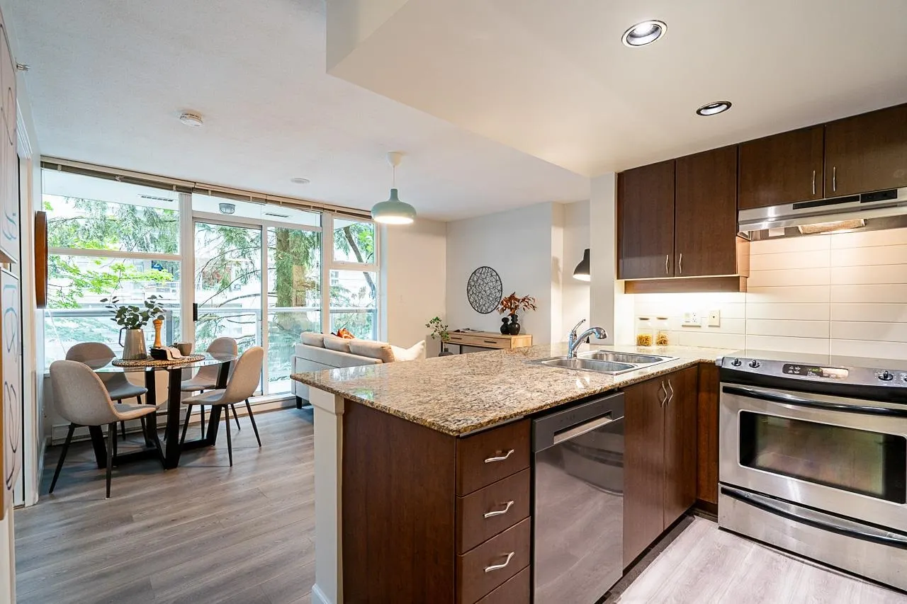 311 9262 University Crescent