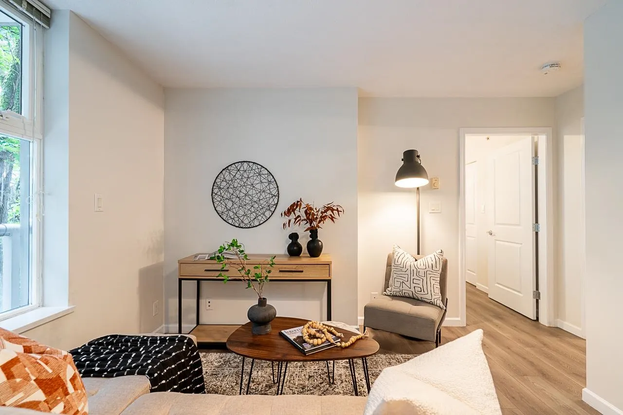 311 9262 University Crescent