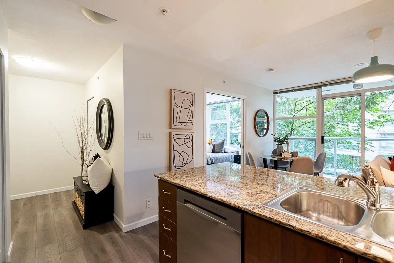 311 9262 University Crescent