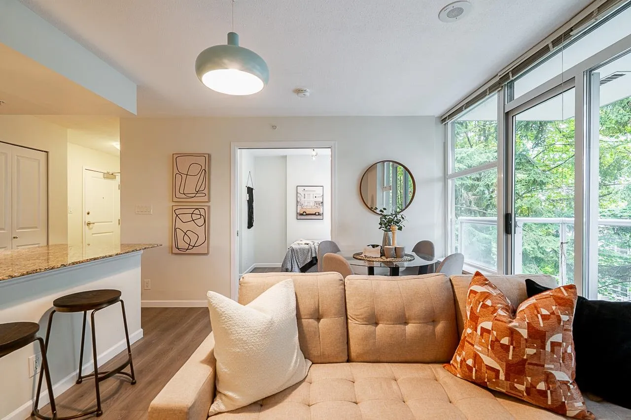 311 9262 University Crescent