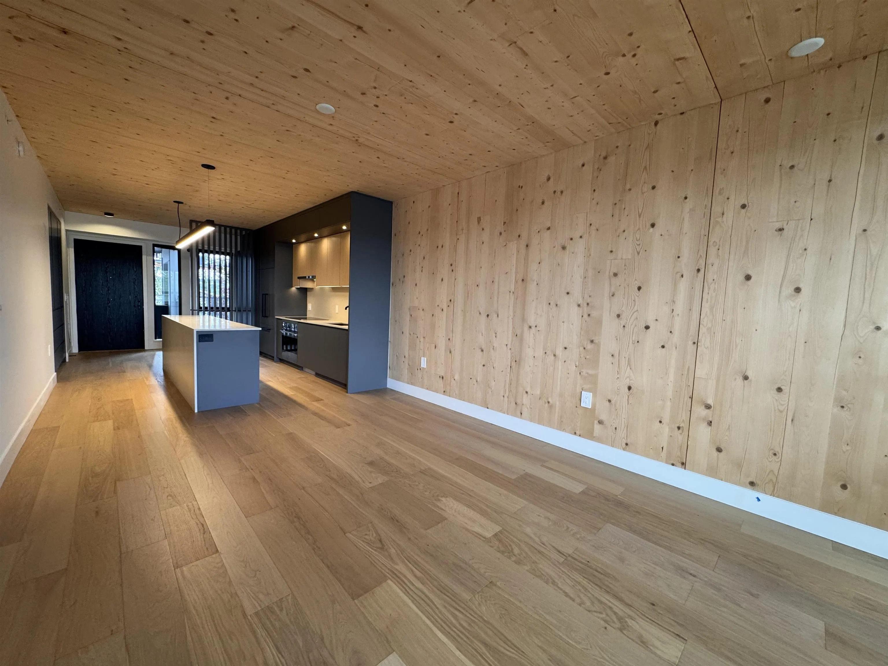 316 310 Salter Street