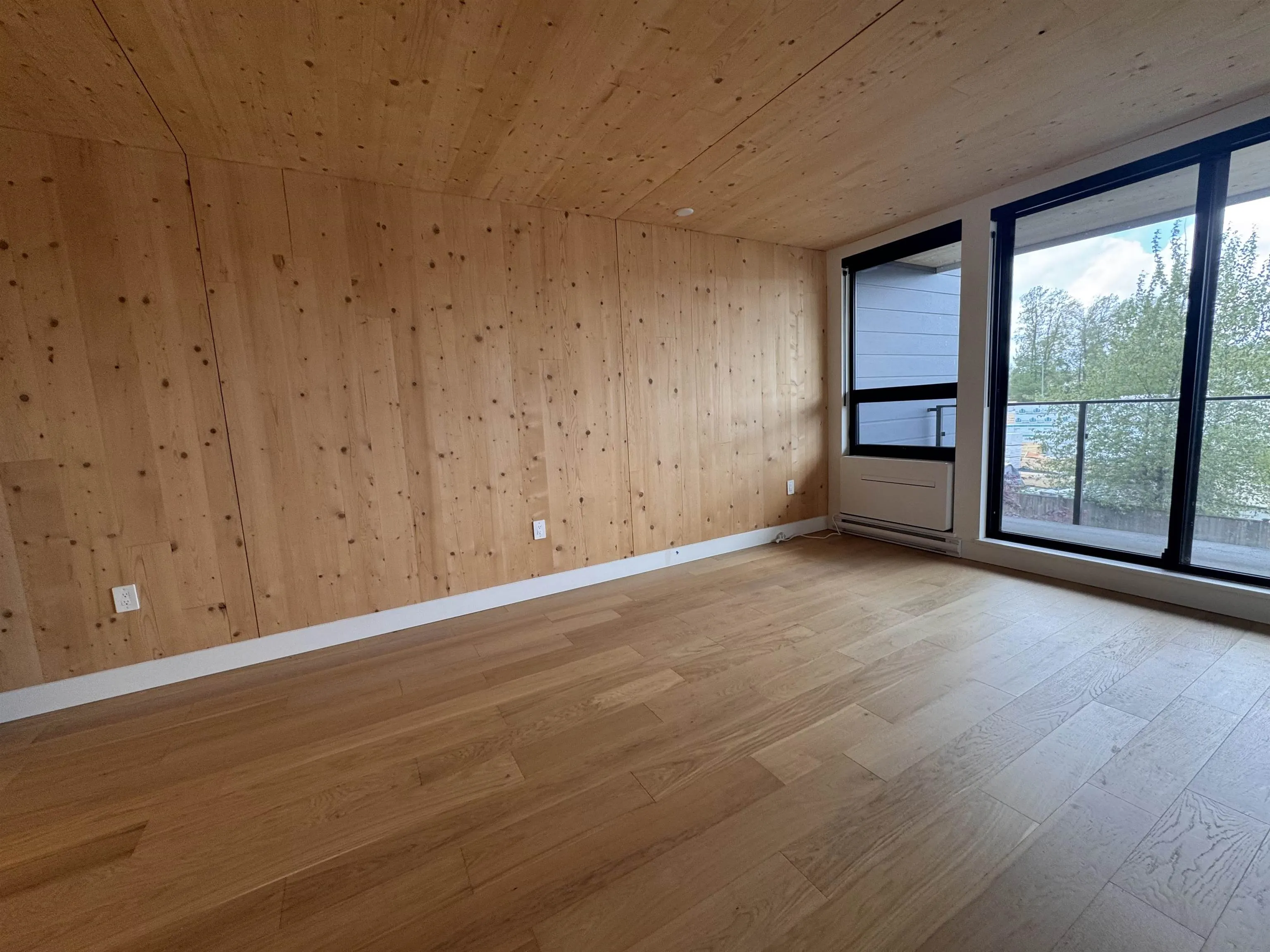 316 310 Salter Street