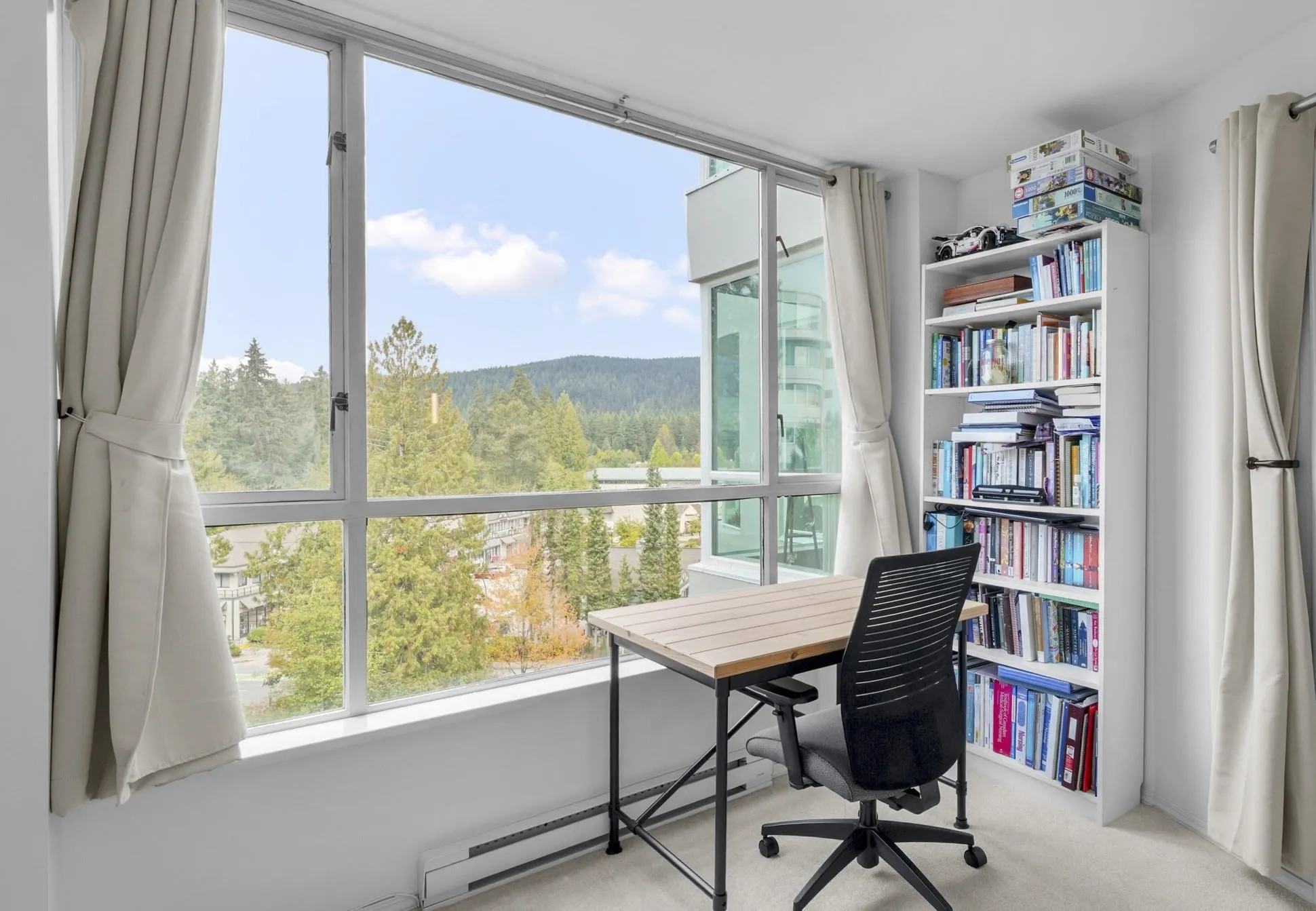 803 995 Roche Point Drive