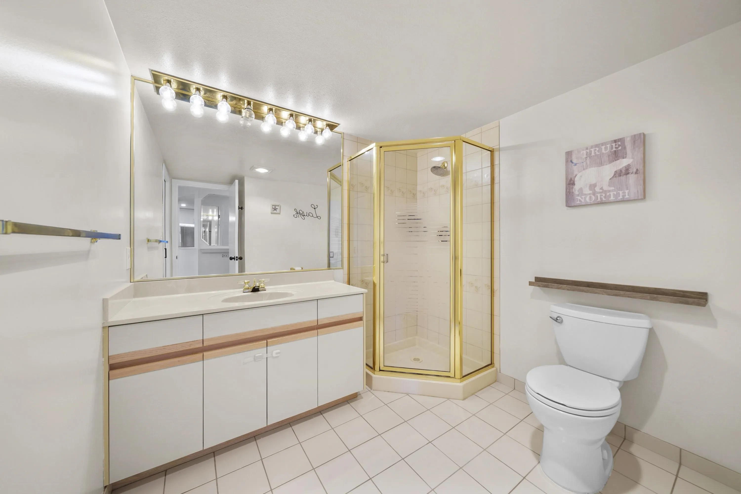 803 995 Roche Point Drive