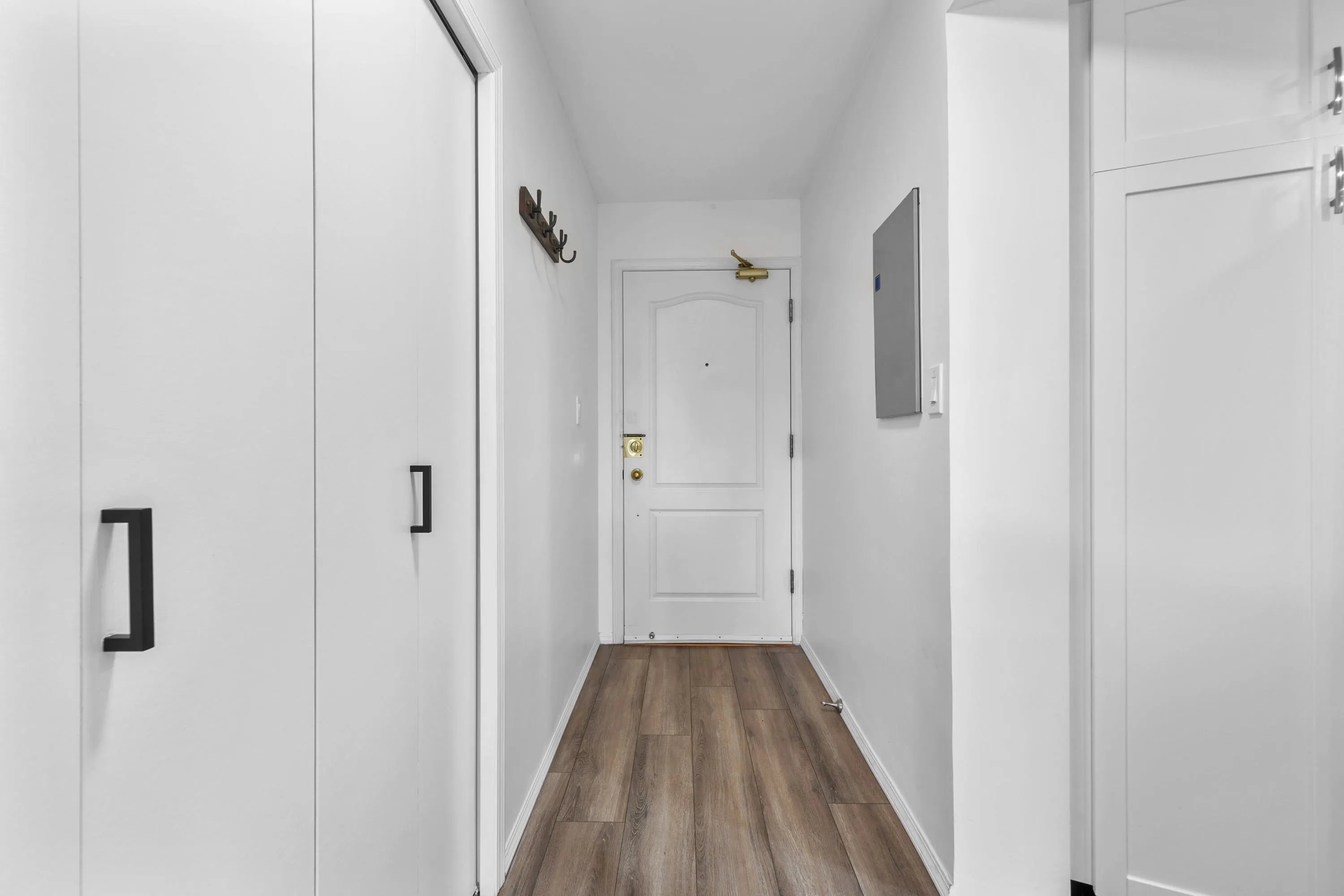 803 995 Roche Point Drive