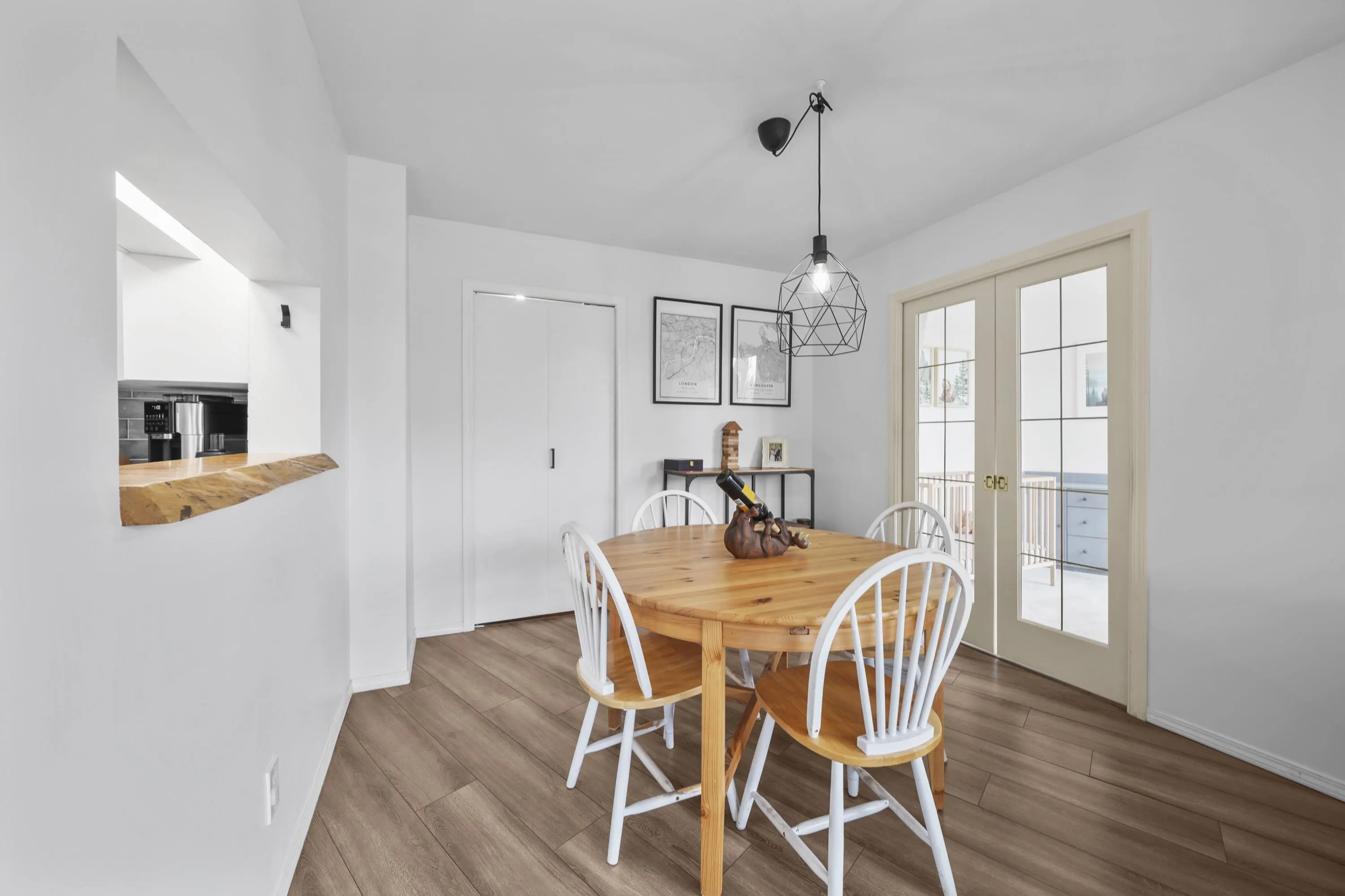 803 995 Roche Point Drive