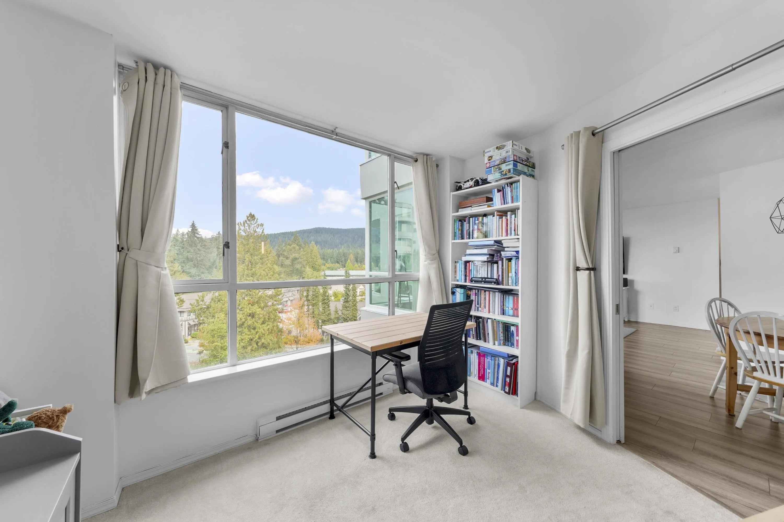 803 995 Roche Point Drive