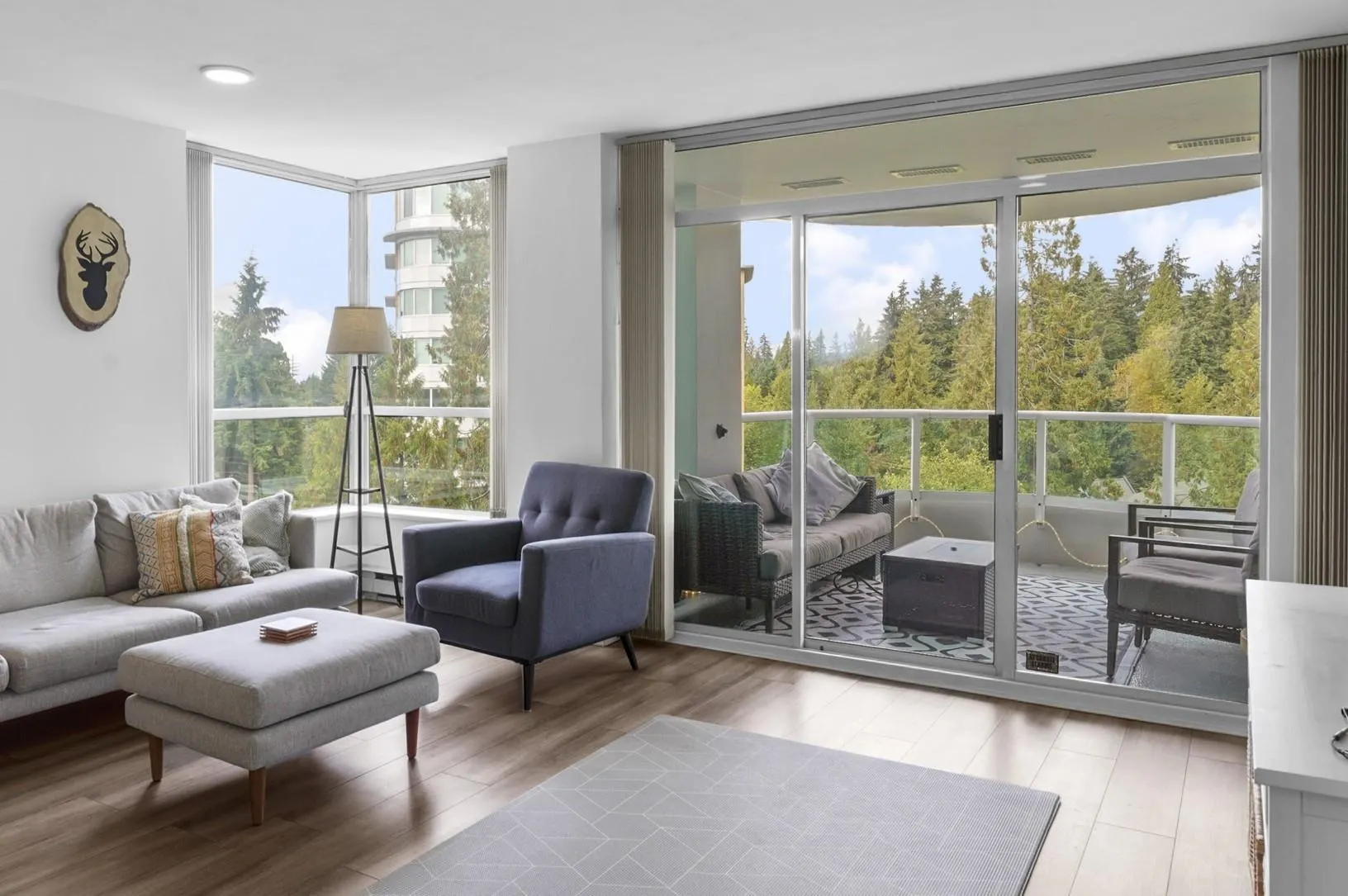 803 995 Roche Point Drive