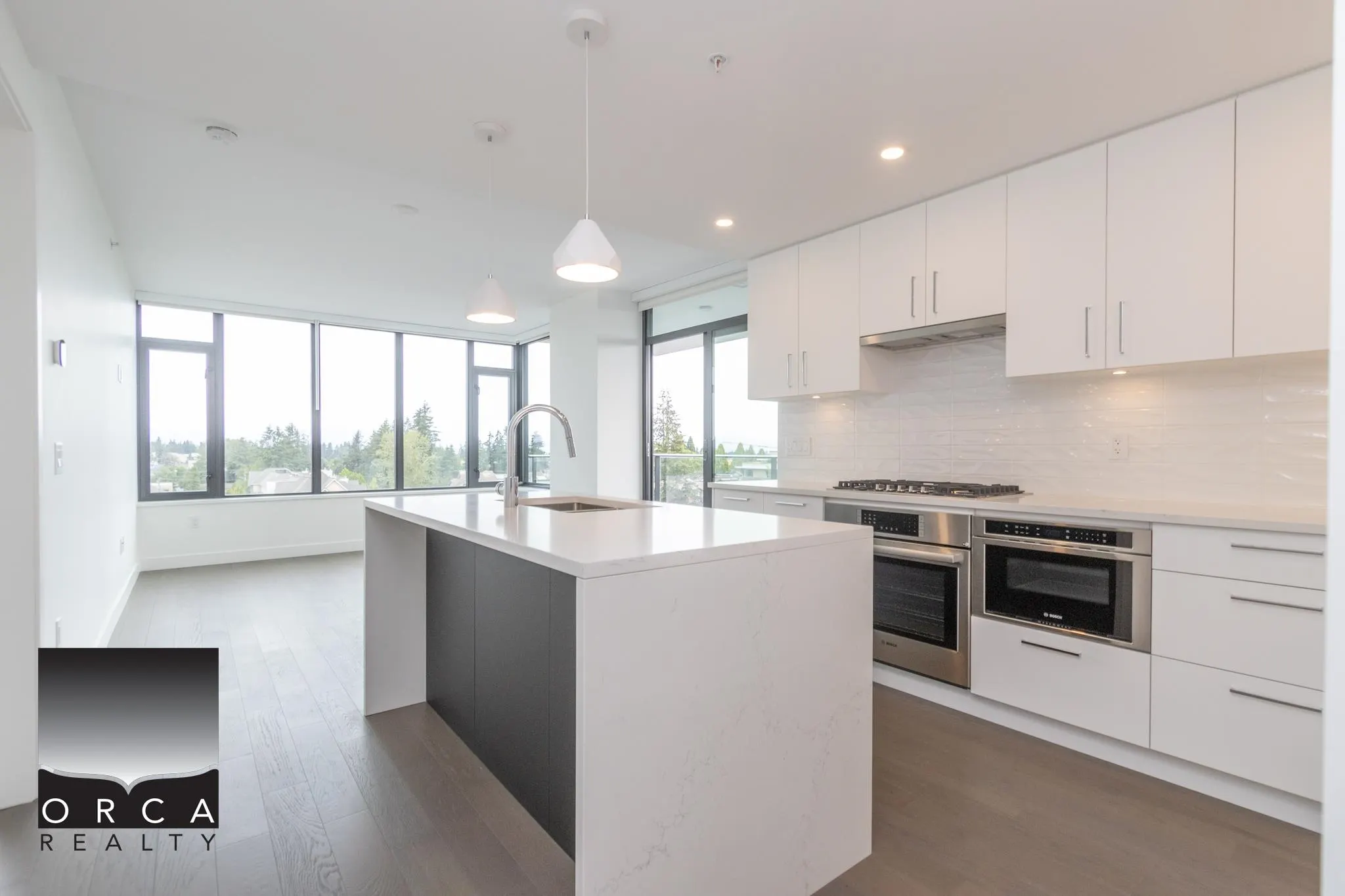 804 1588 Johnston Road