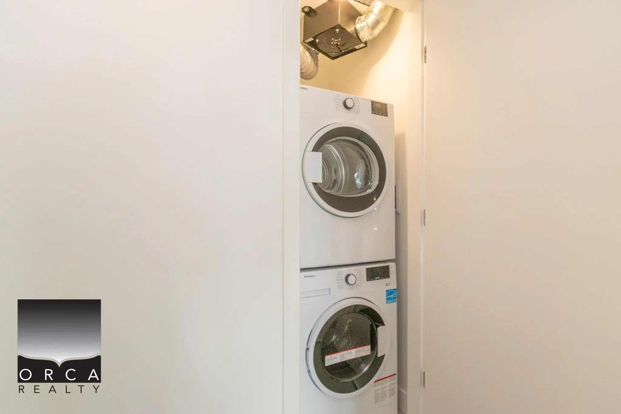 804 1588 Johnston Road