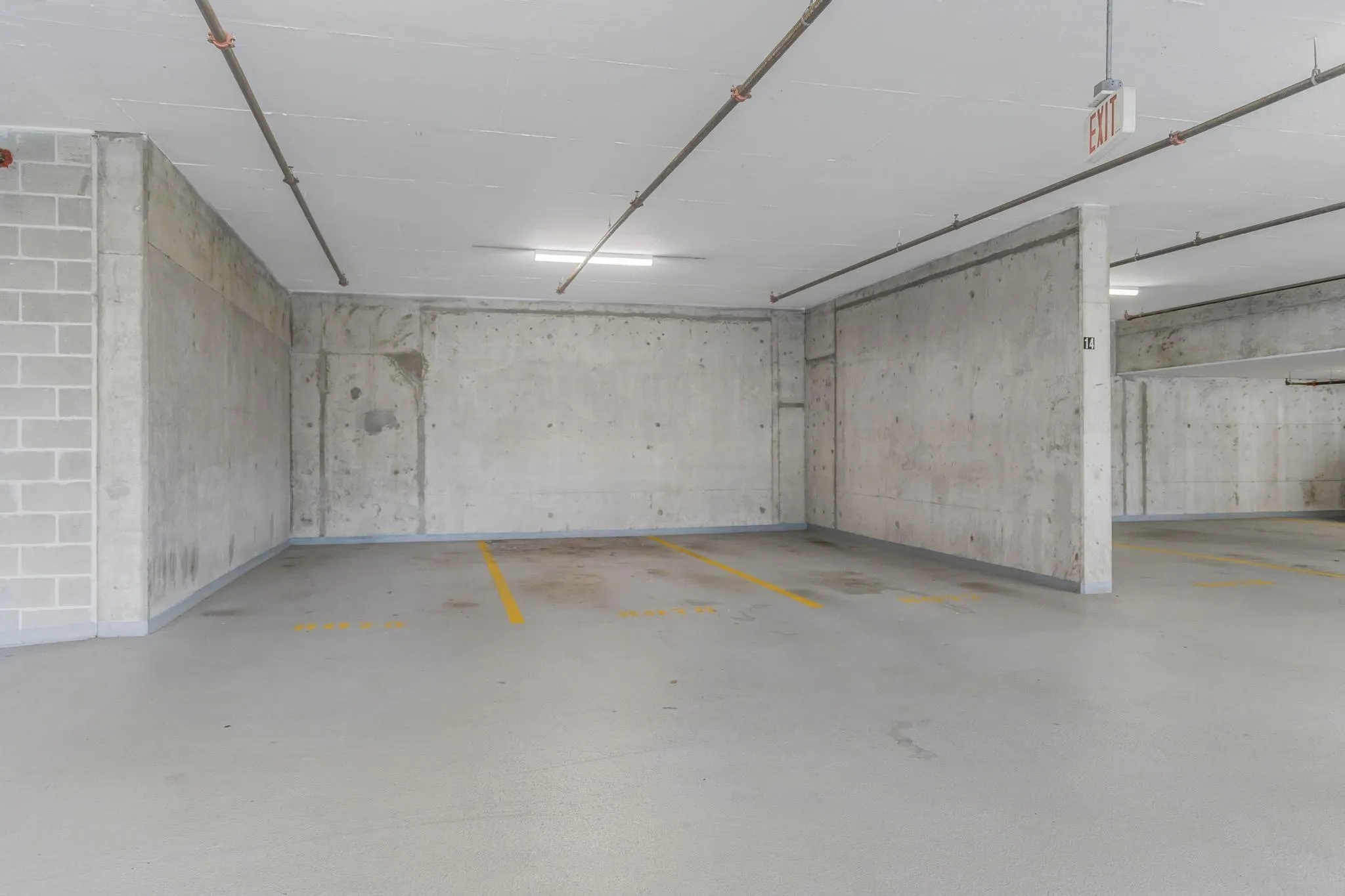 2605 898 Carnarvon Street