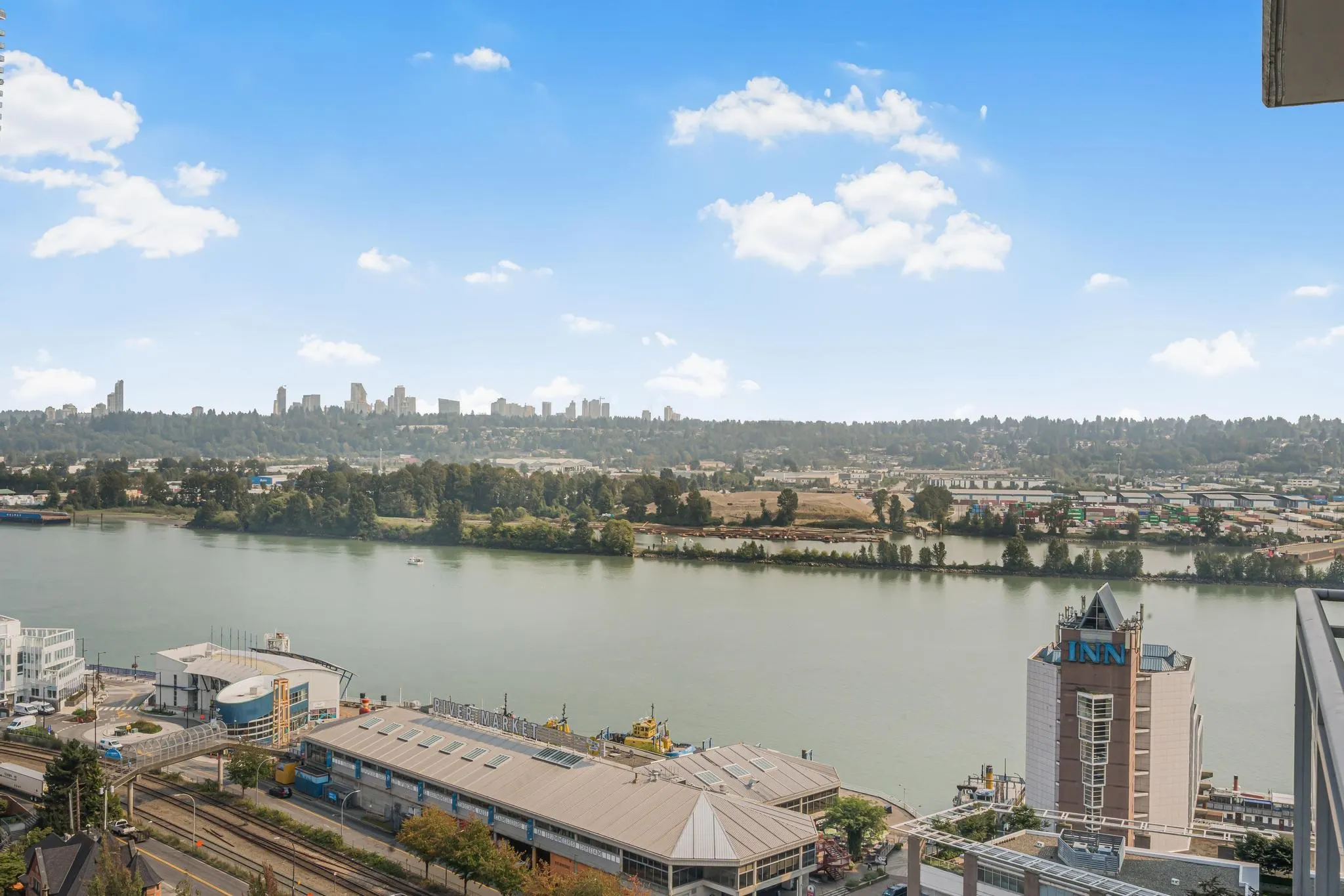 2605 898 Carnarvon Street