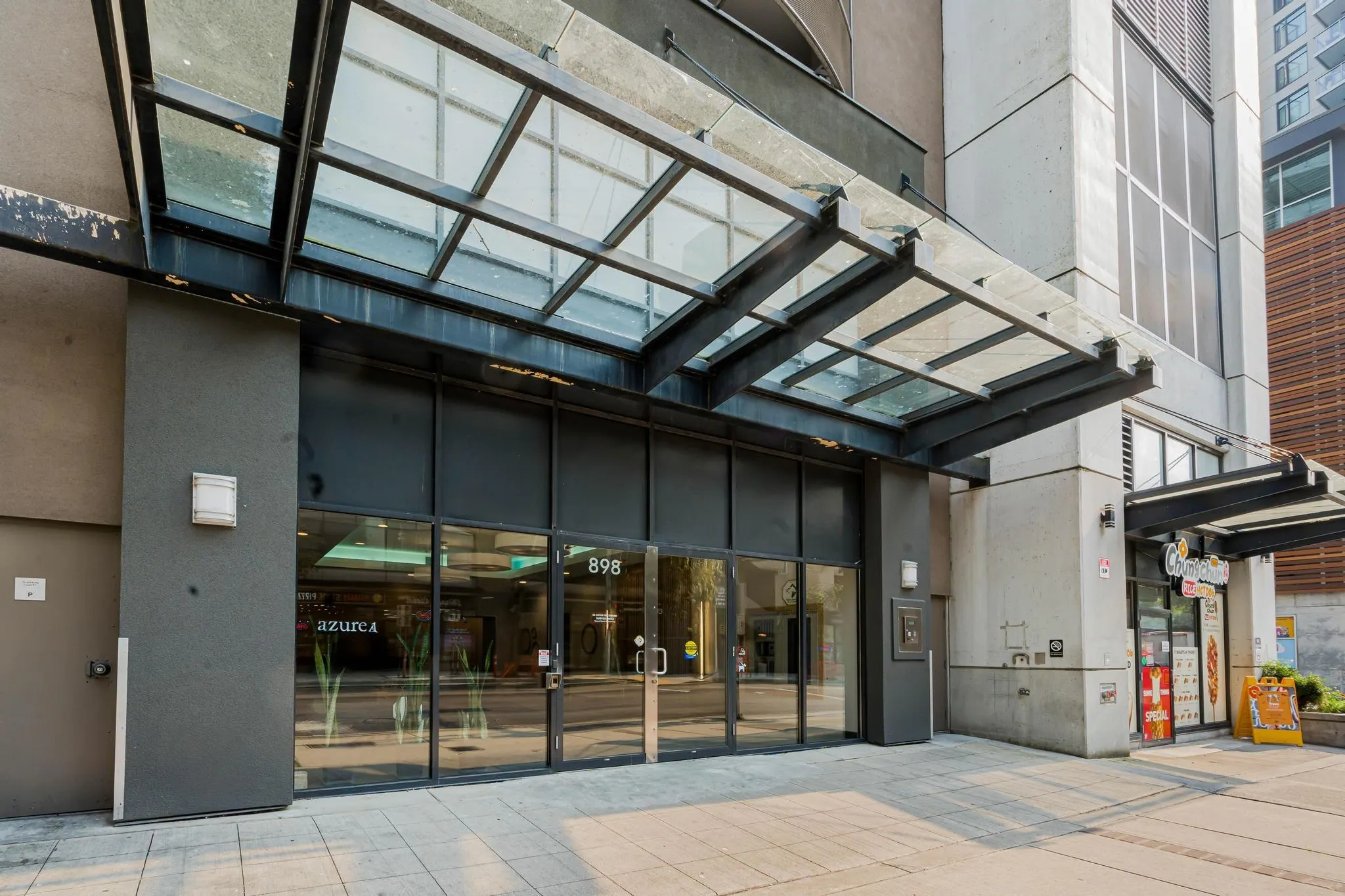 2605 898 Carnarvon Street