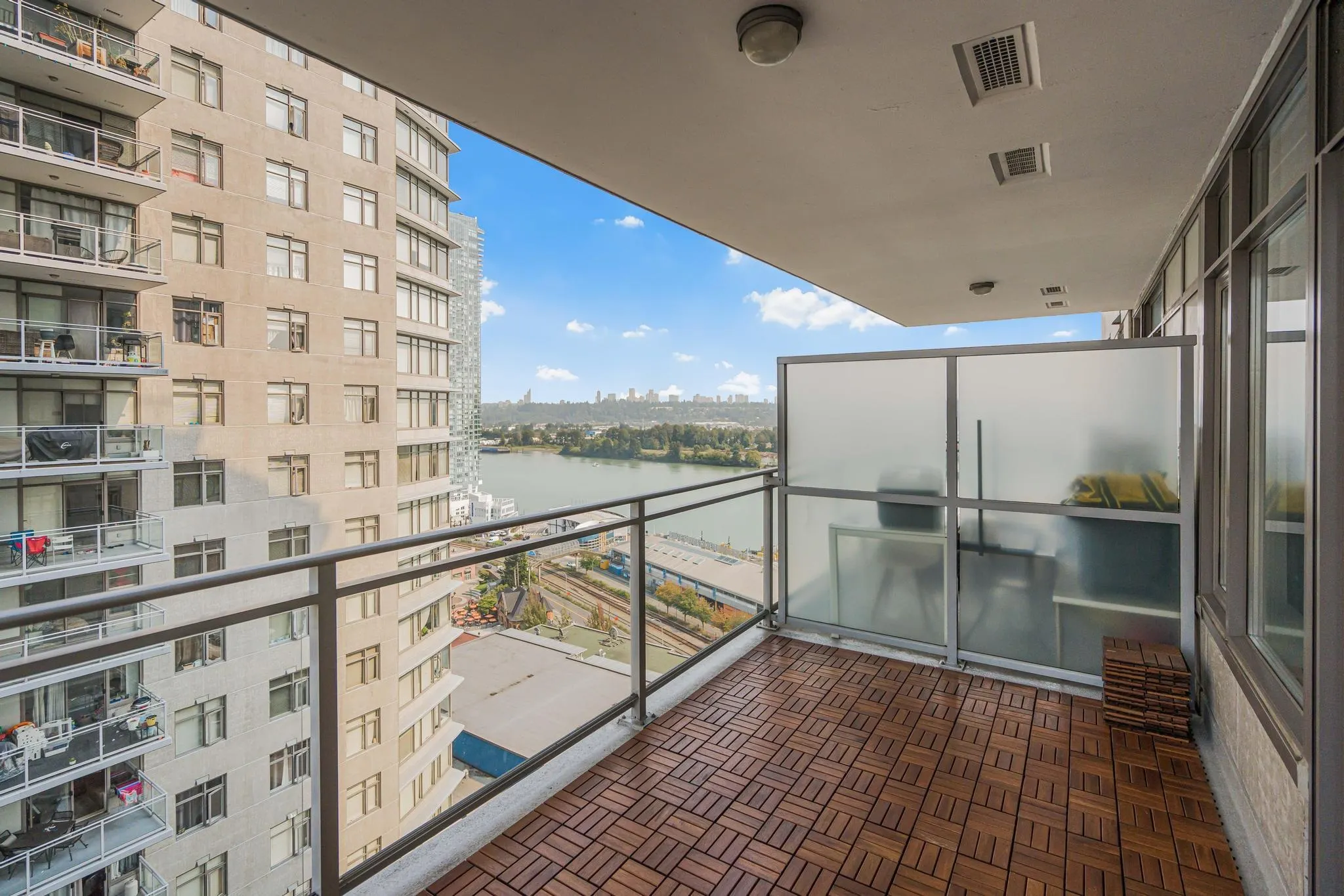 2605 898 Carnarvon Street