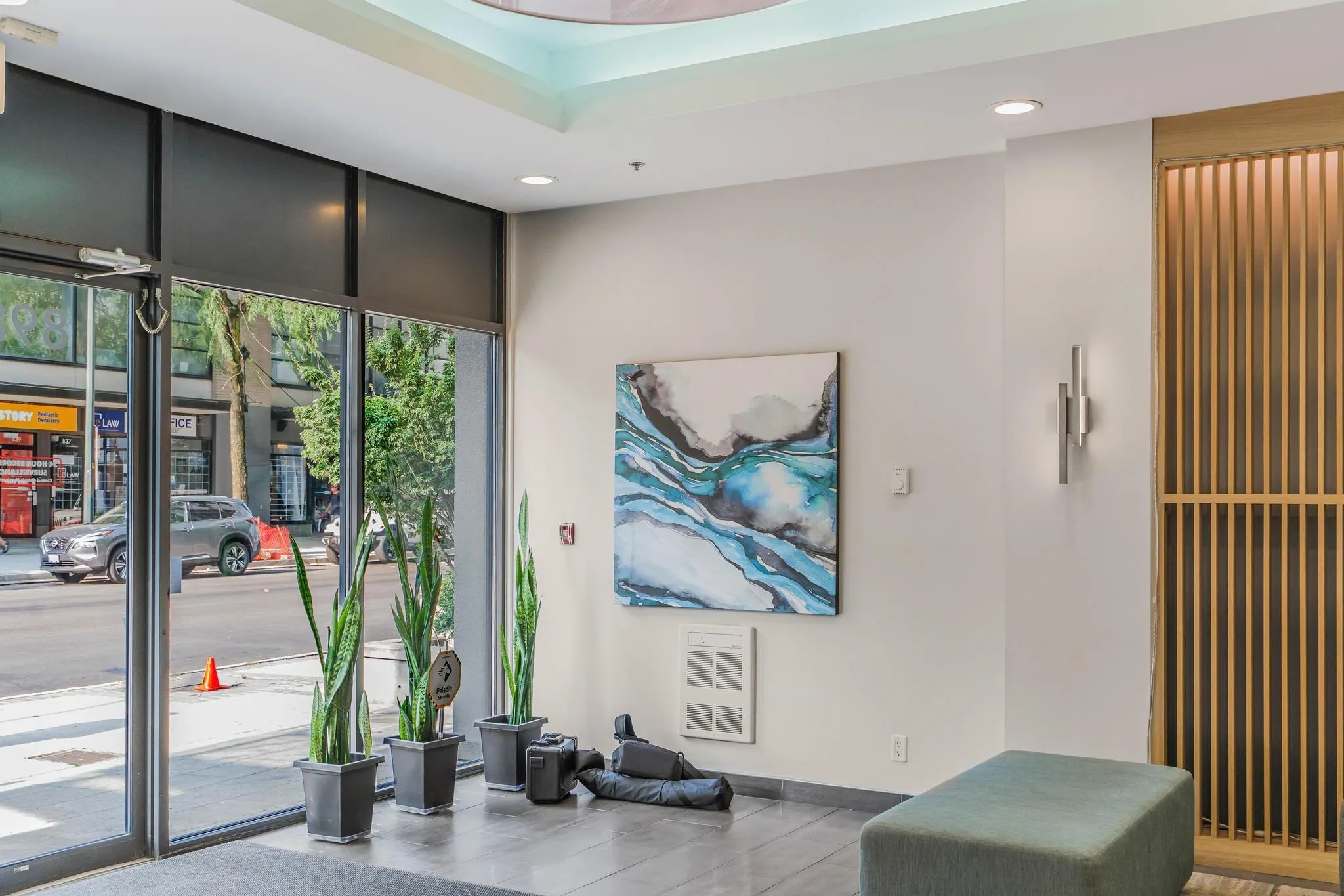 2605 898 Carnarvon Street