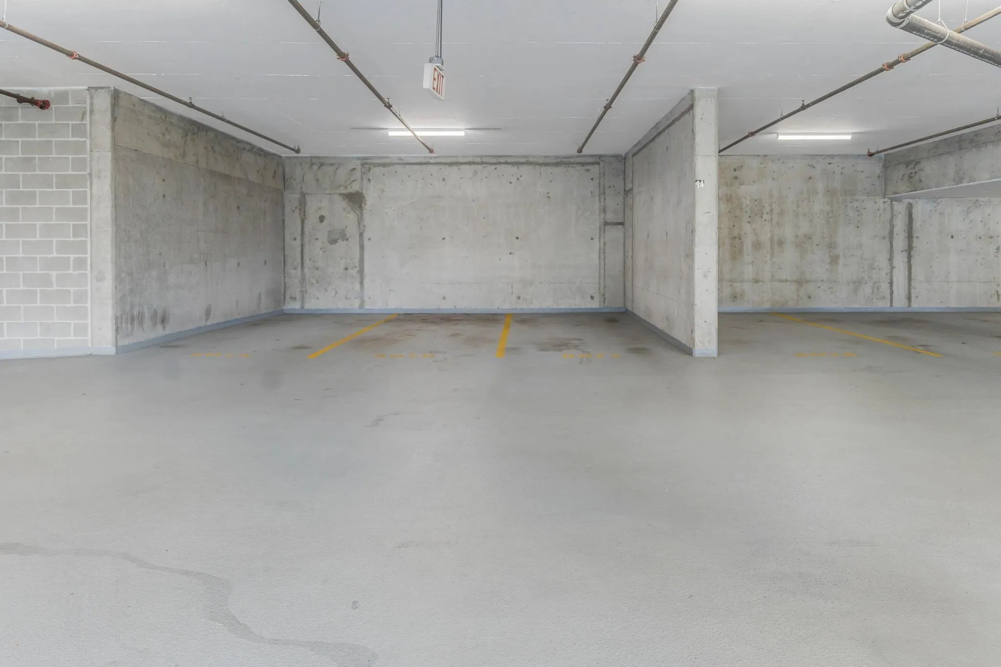 2605 898 Carnarvon Street