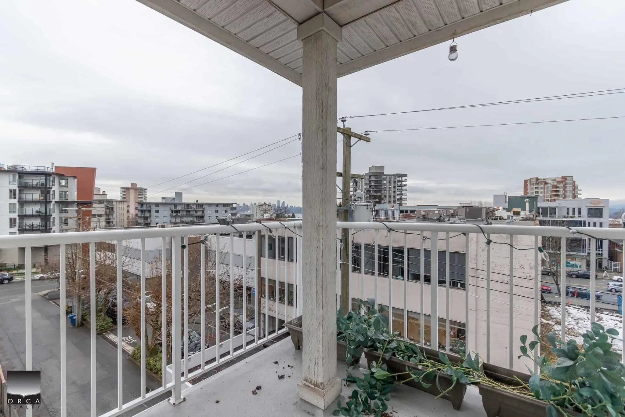 404 121 E 12th Street