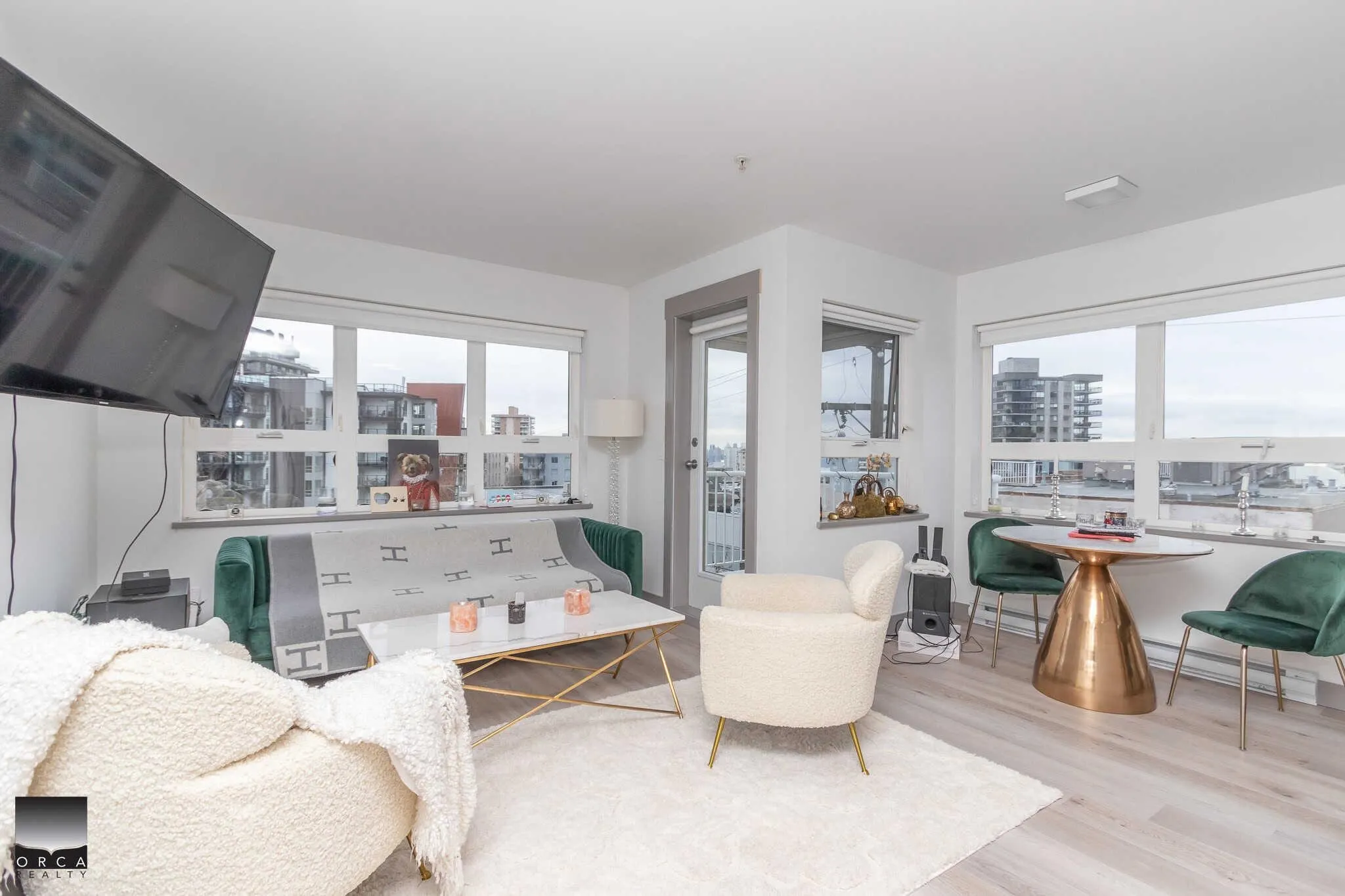 404 121 E 12th Street