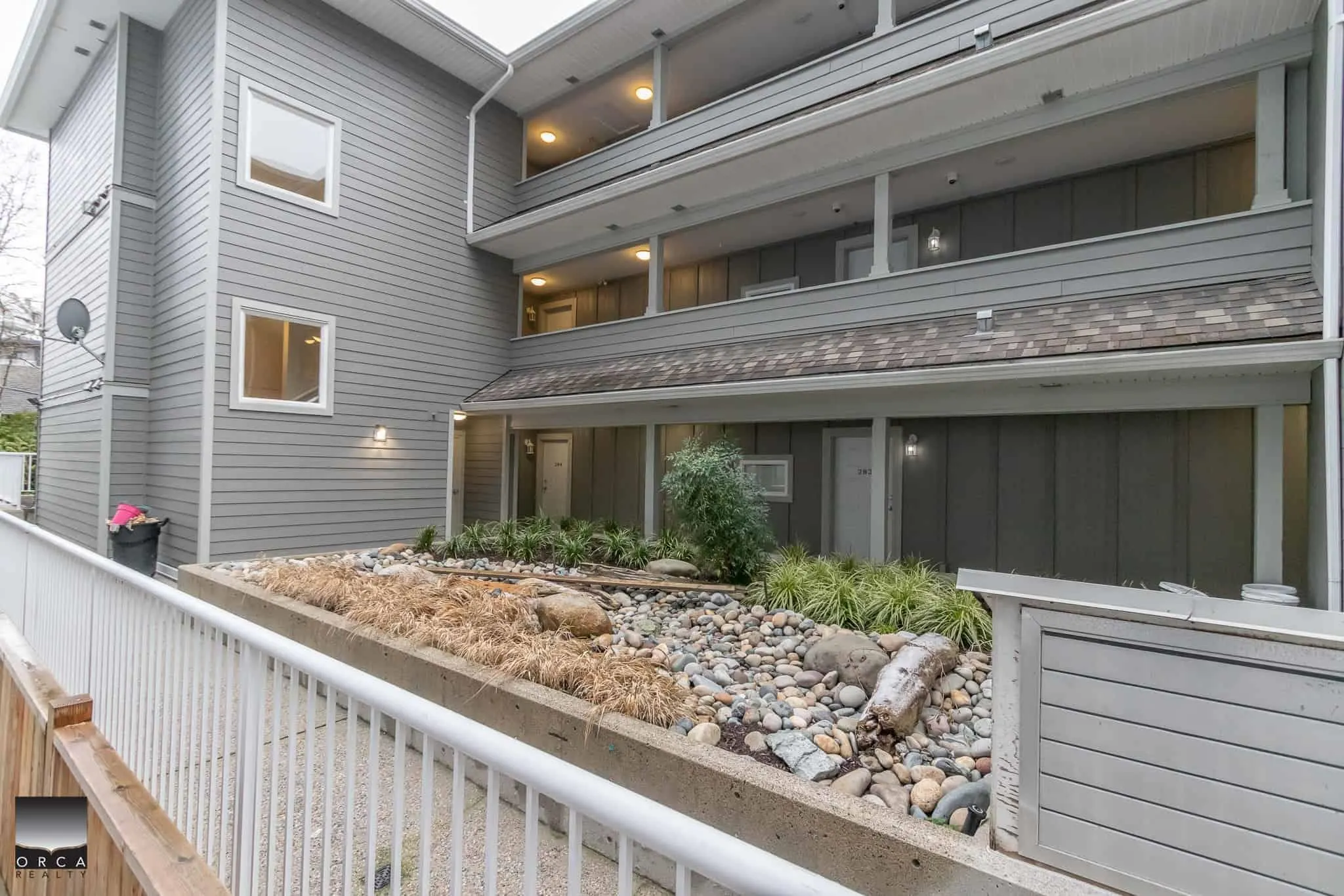 404 121 E 12th Street