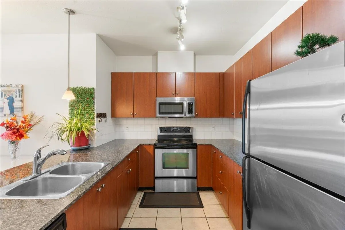 415 10180 153 Street