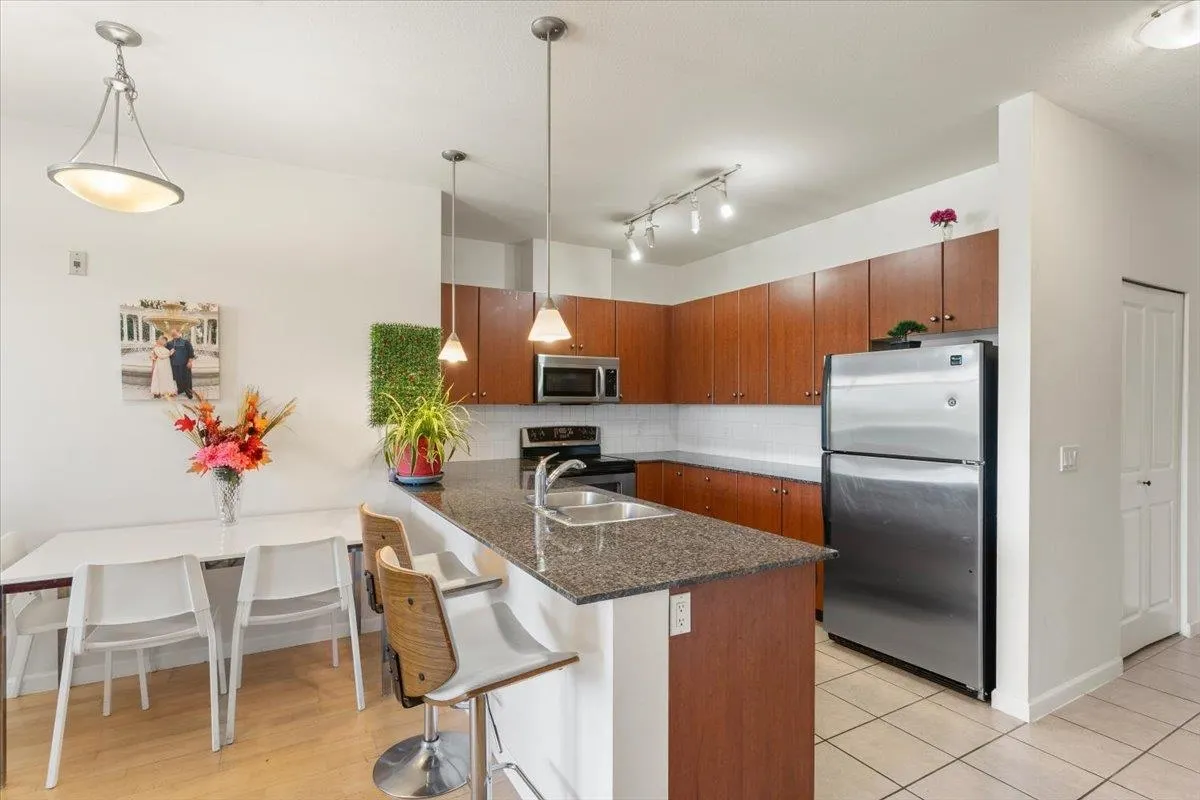 415 10180 153 Street