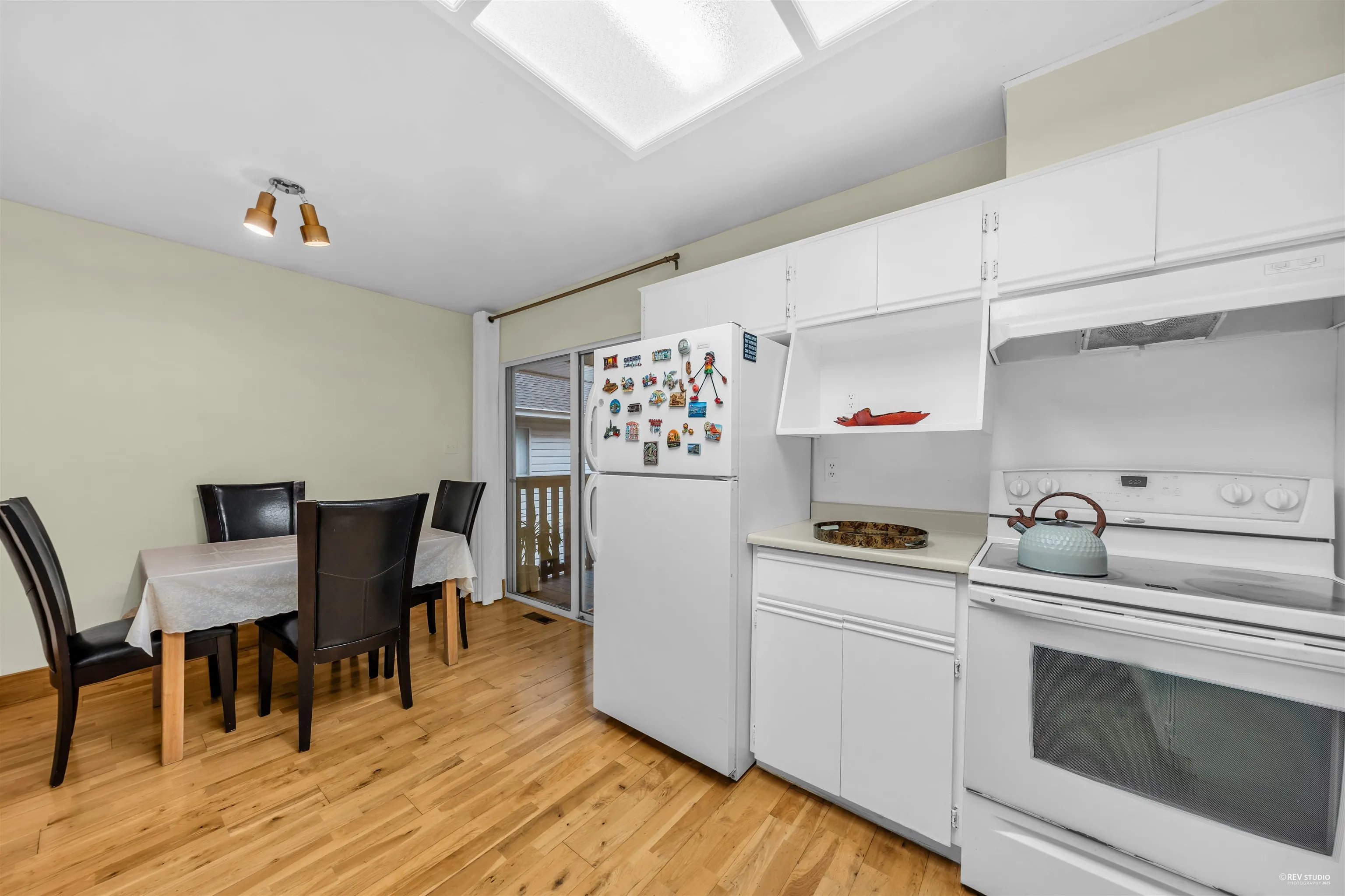 1382 Sutherland Avenue