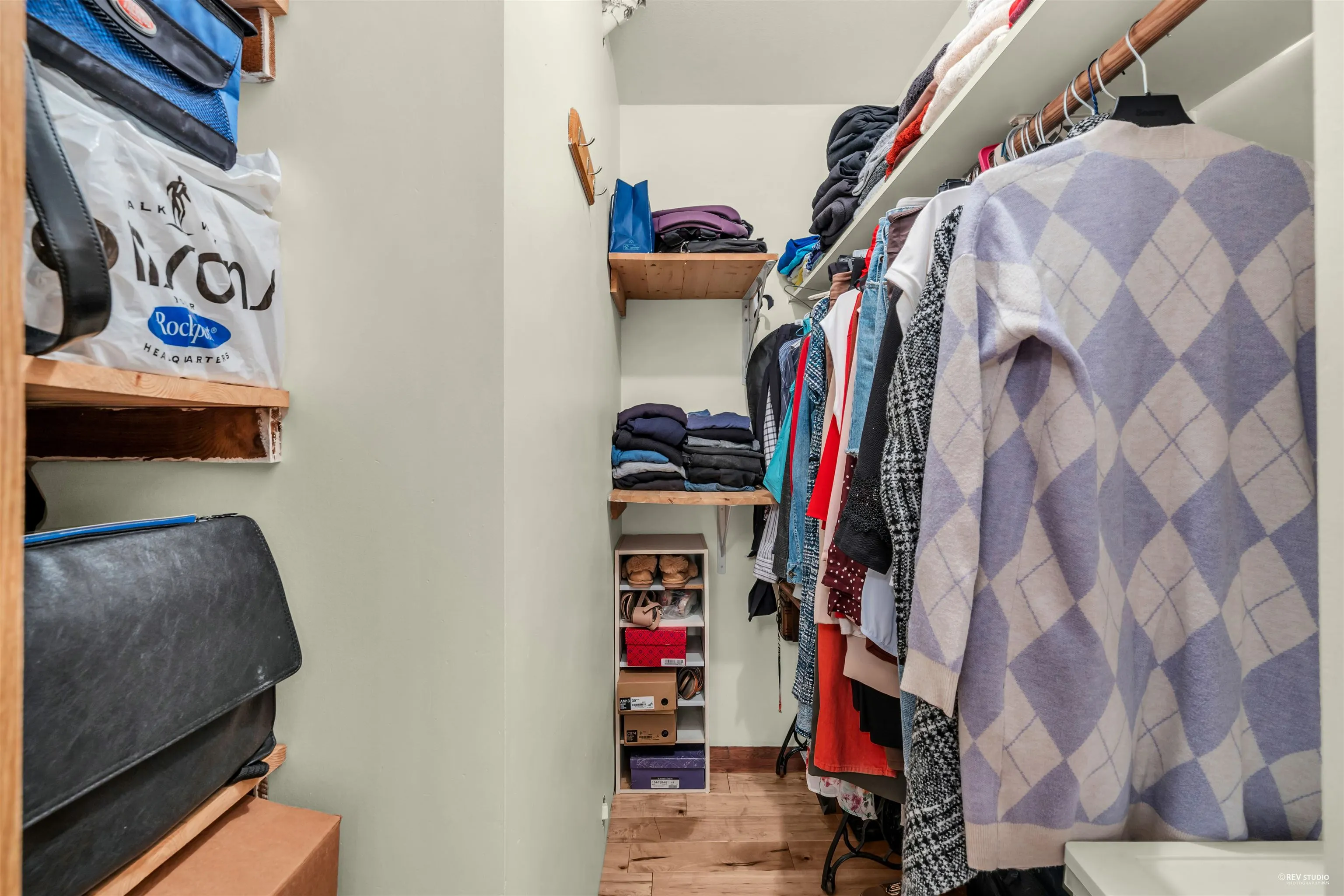 1382 Sutherland Avenue